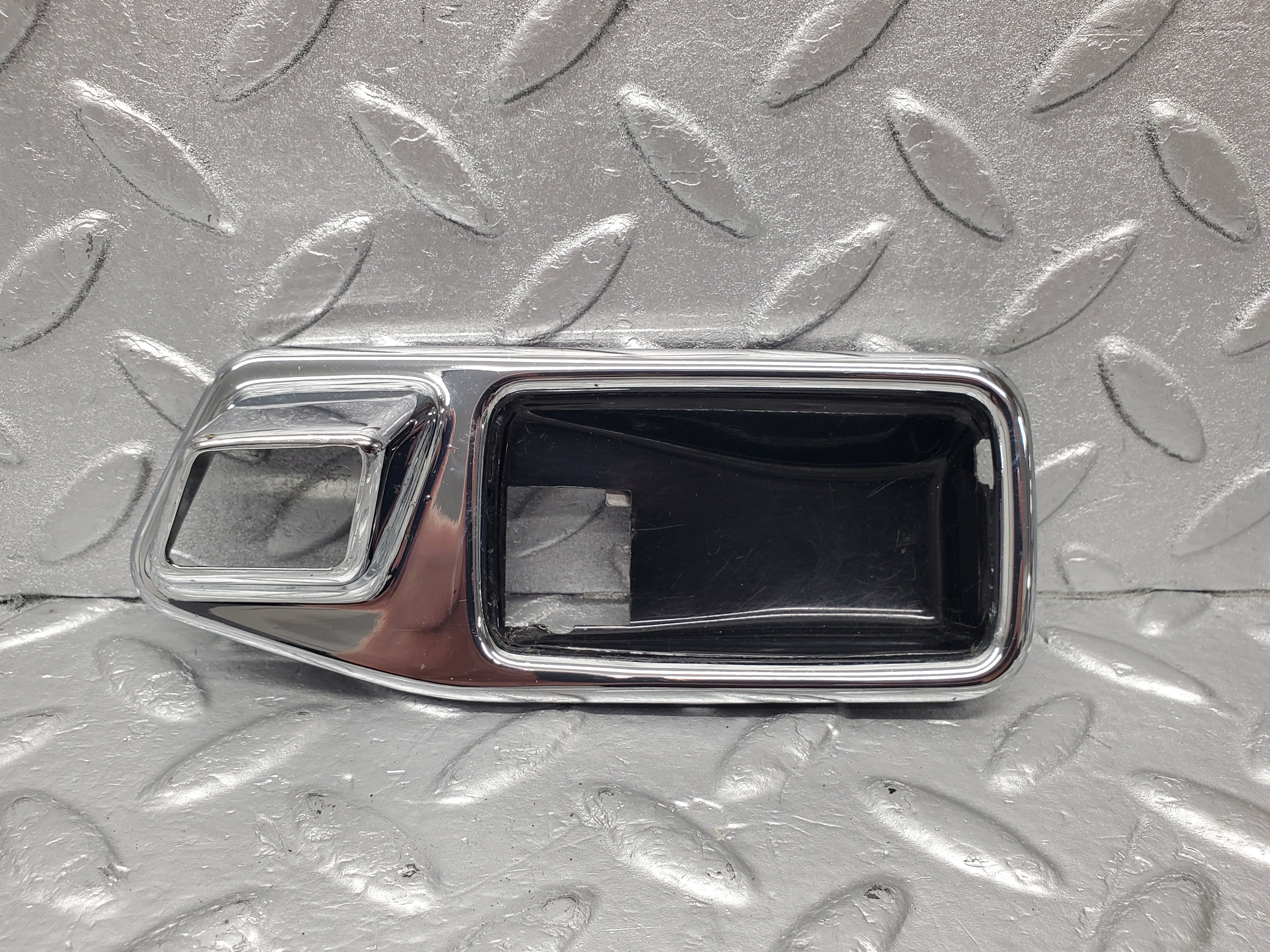 2101 Mercedes-Benz W116 350SE Door Handle Chrome Trim Front Left 1167660111