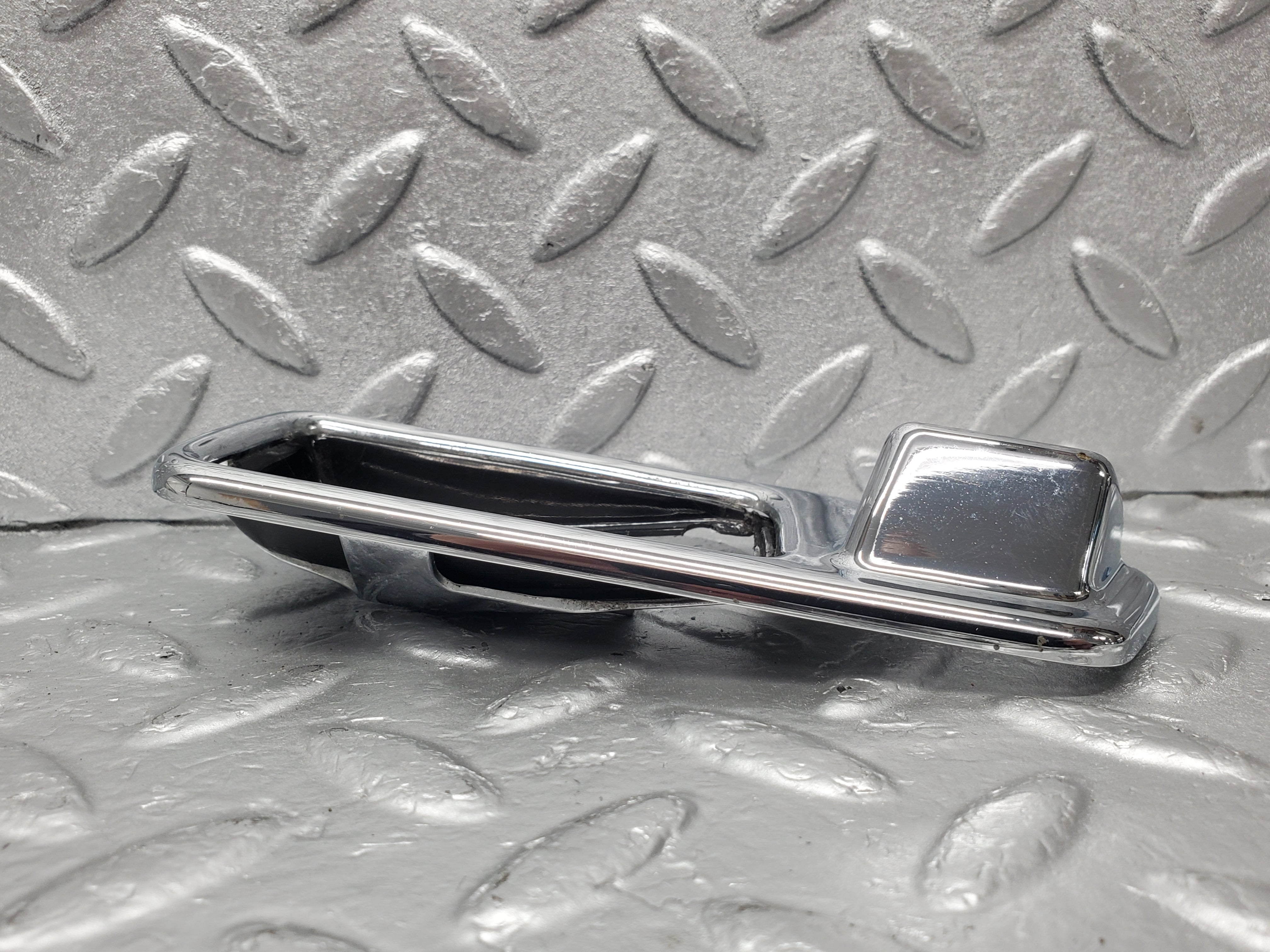 2101 Mercedes-Benz W116 350SE Door Handle Chrome Trim Front Left 1167660111