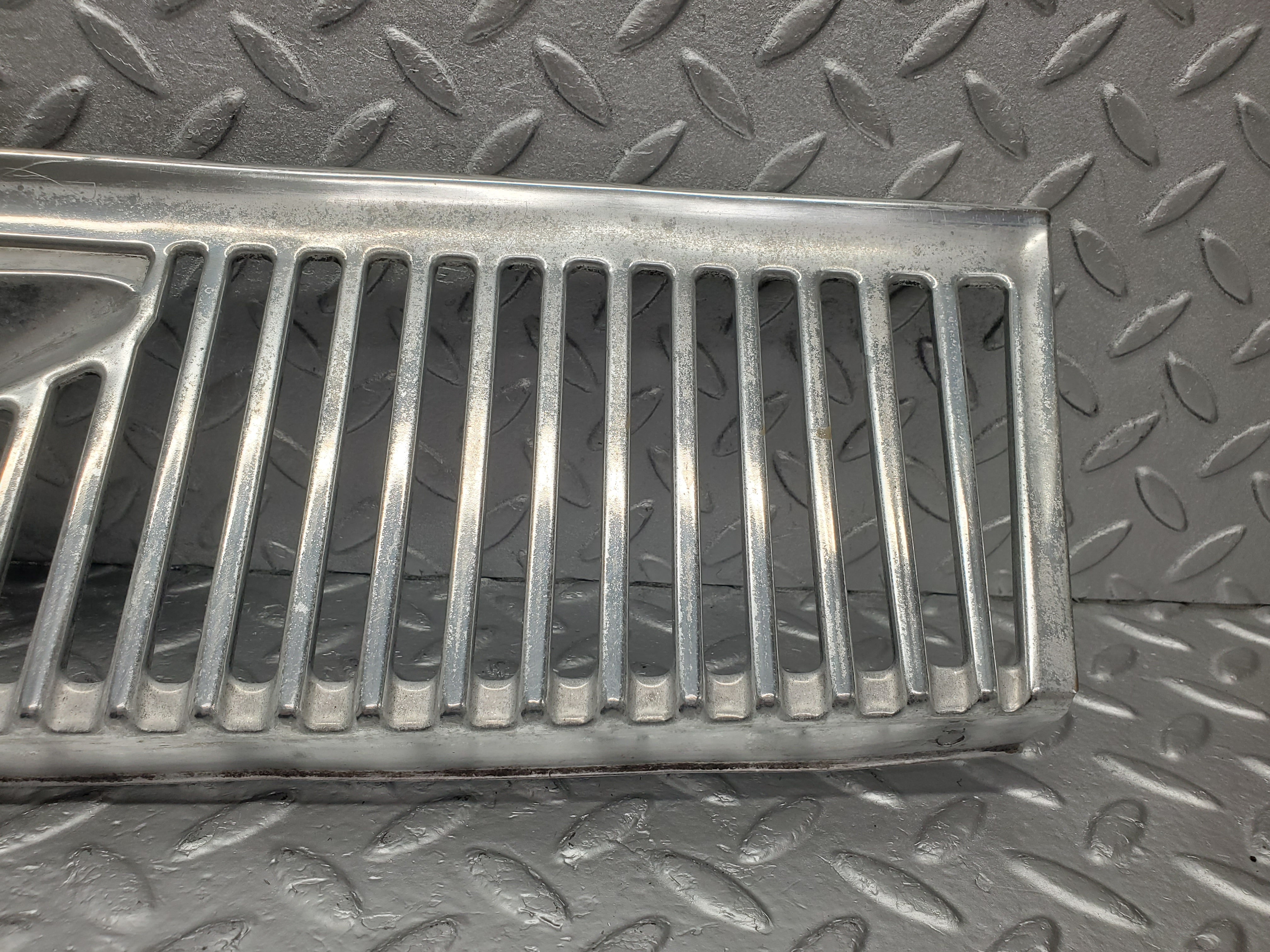 2115 Mercedes-Benz W116 350SE Chrome Air Vent Wiper Cover Grille