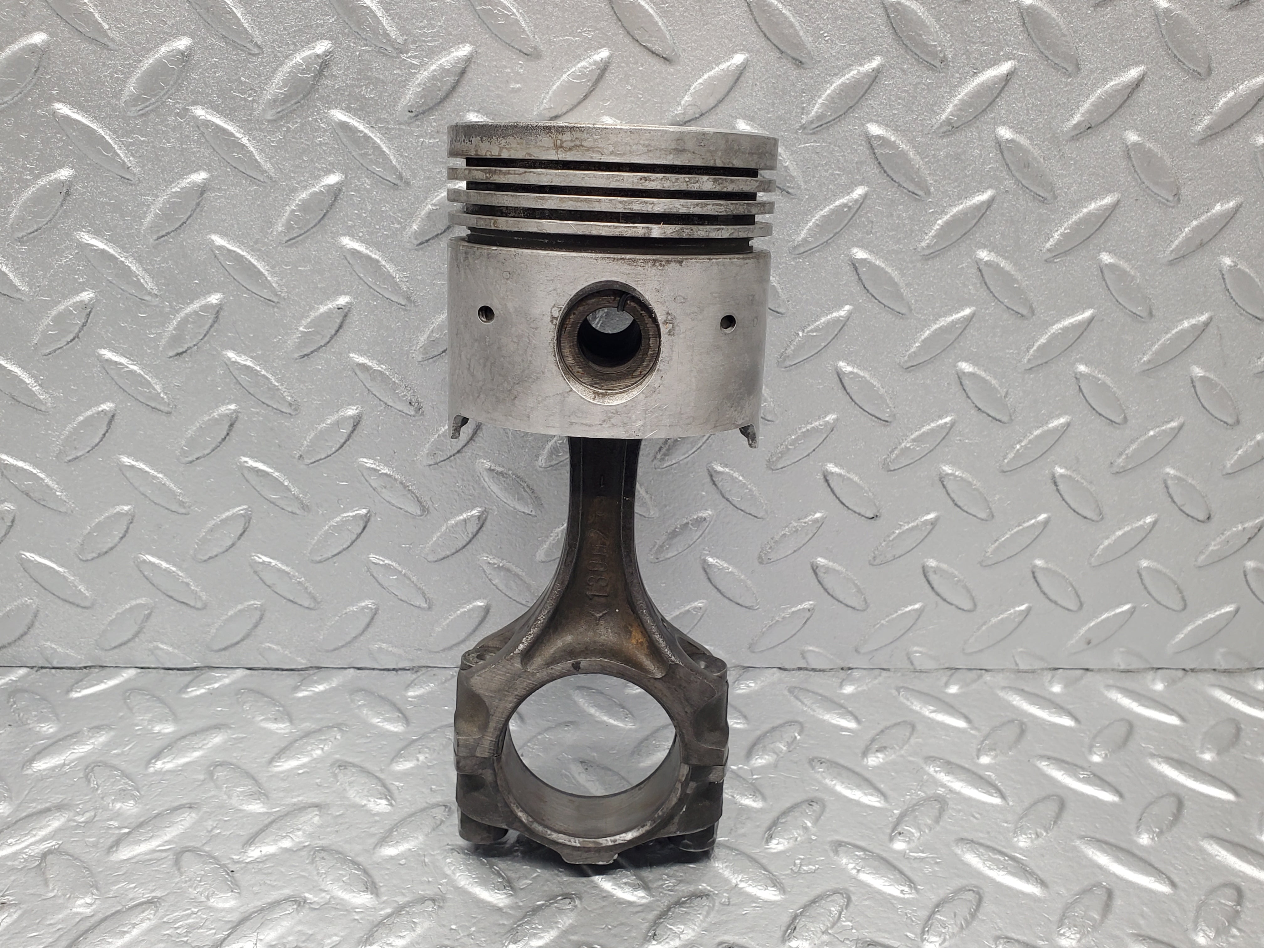 2124 Mercedes-Benz W108 280SE Piston With Connecting Rod 86.49 mm
