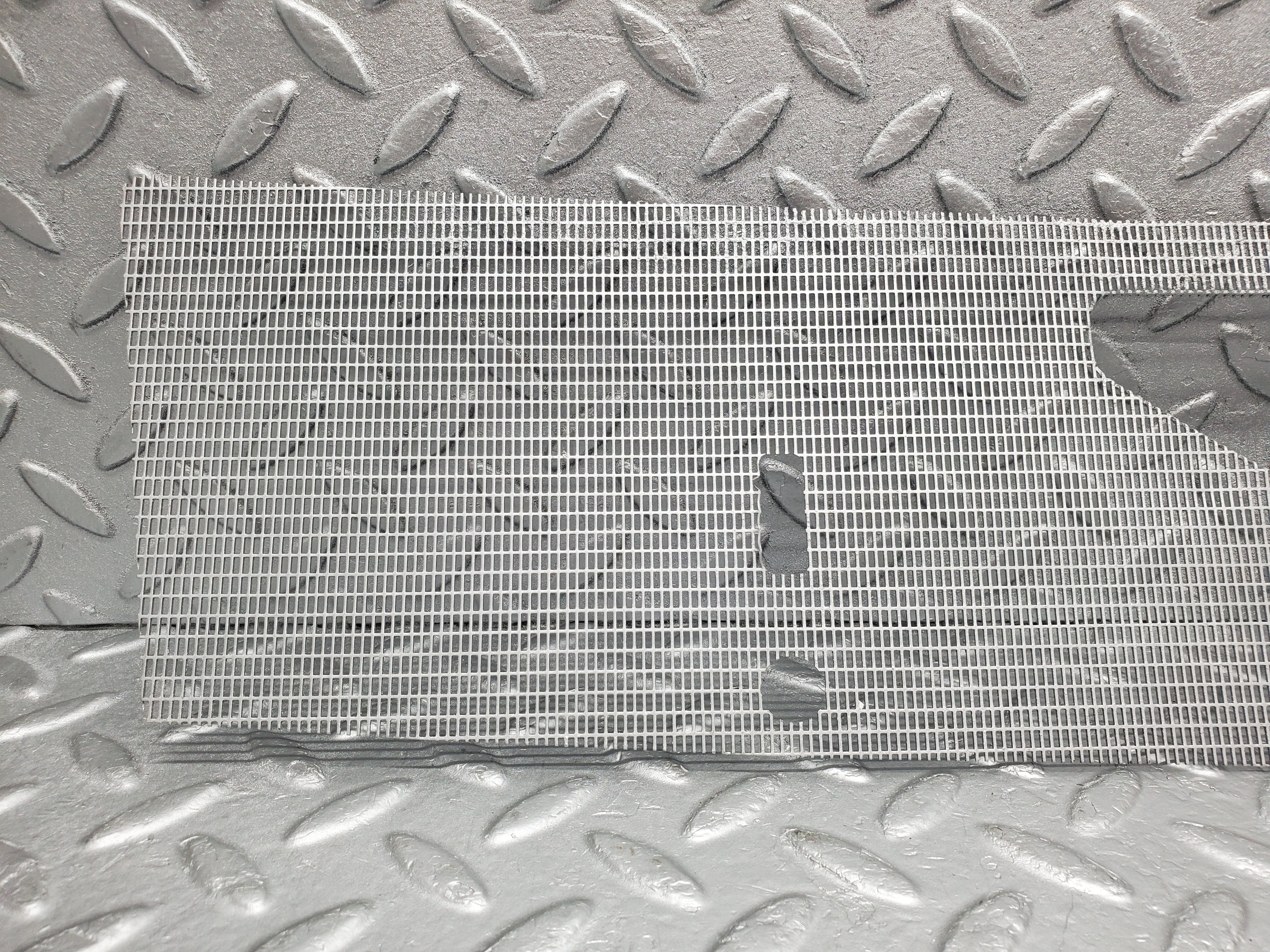 2129 Mercedes-Benz W116 350SE Lower Grille For Air Vent Grille