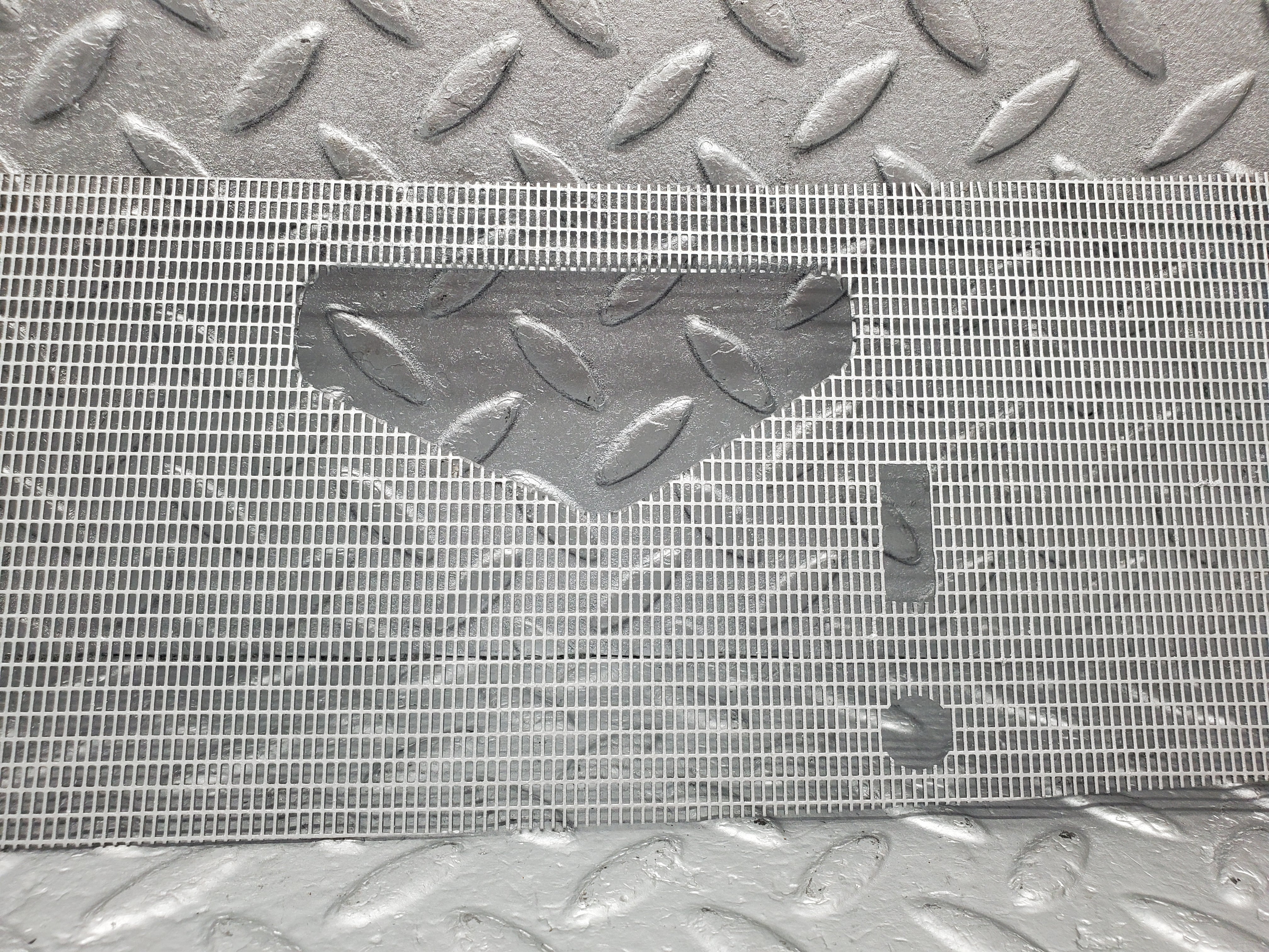 2129 Mercedes-Benz W116 350SE Lower Grille For Air Vent Grille