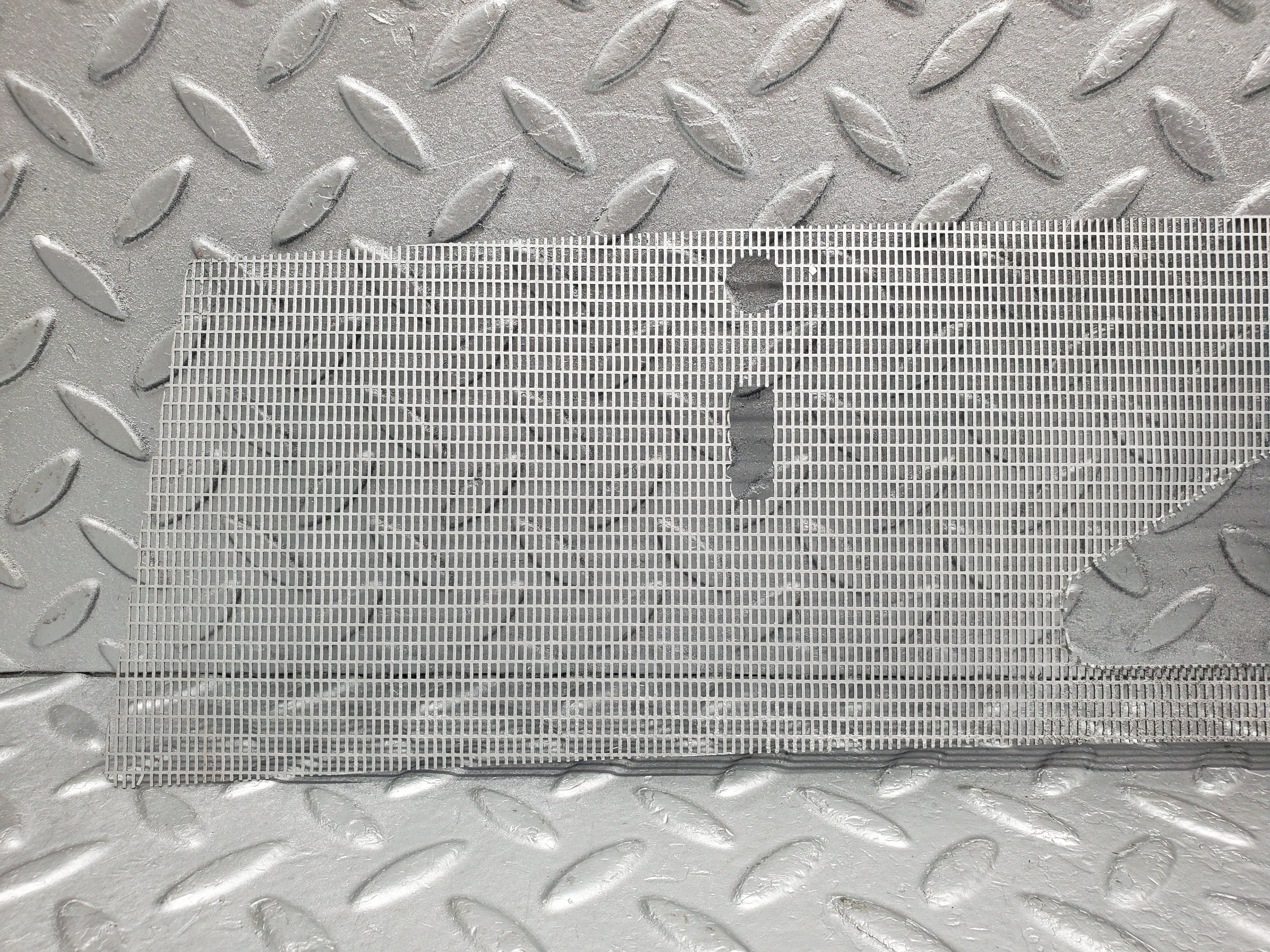 2129 Mercedes-Benz W116 350SE Lower Grille For Air Vent Grille