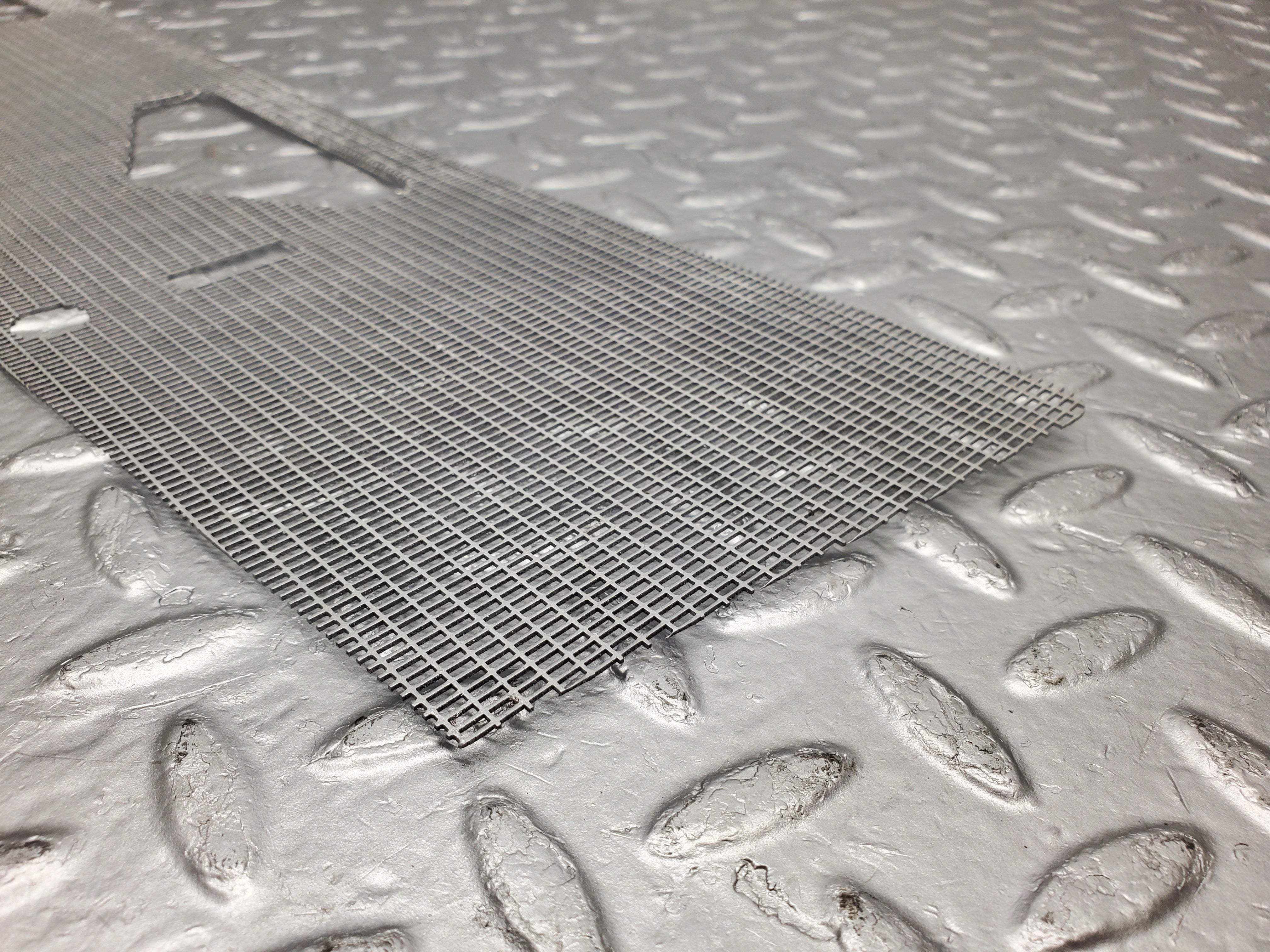 2129 Mercedes-Benz W116 350SE Lower Grille For Air Vent Grille