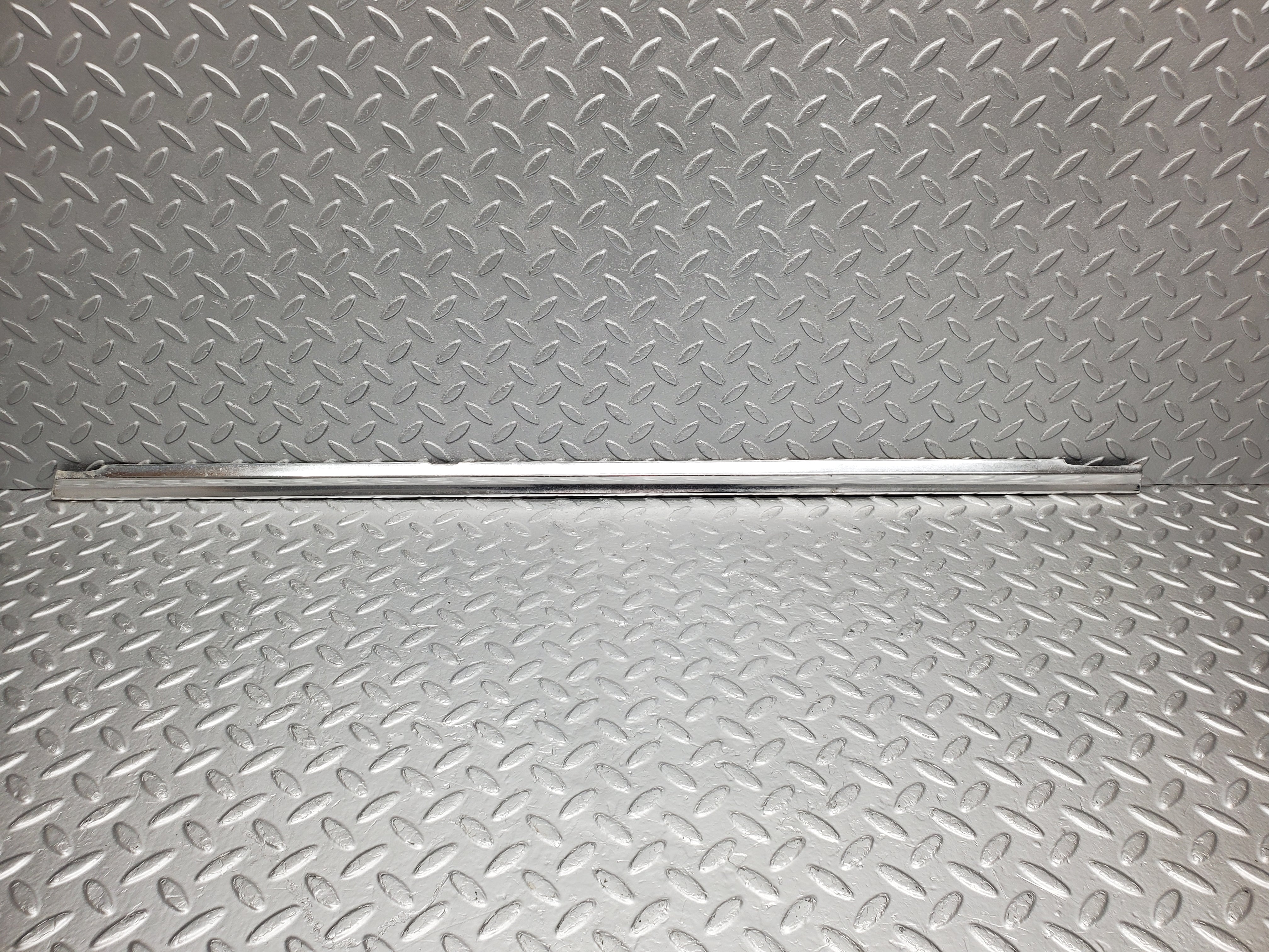 2130 Mercedes-Benz W116 350SE Rear Right Door Chrome Trim