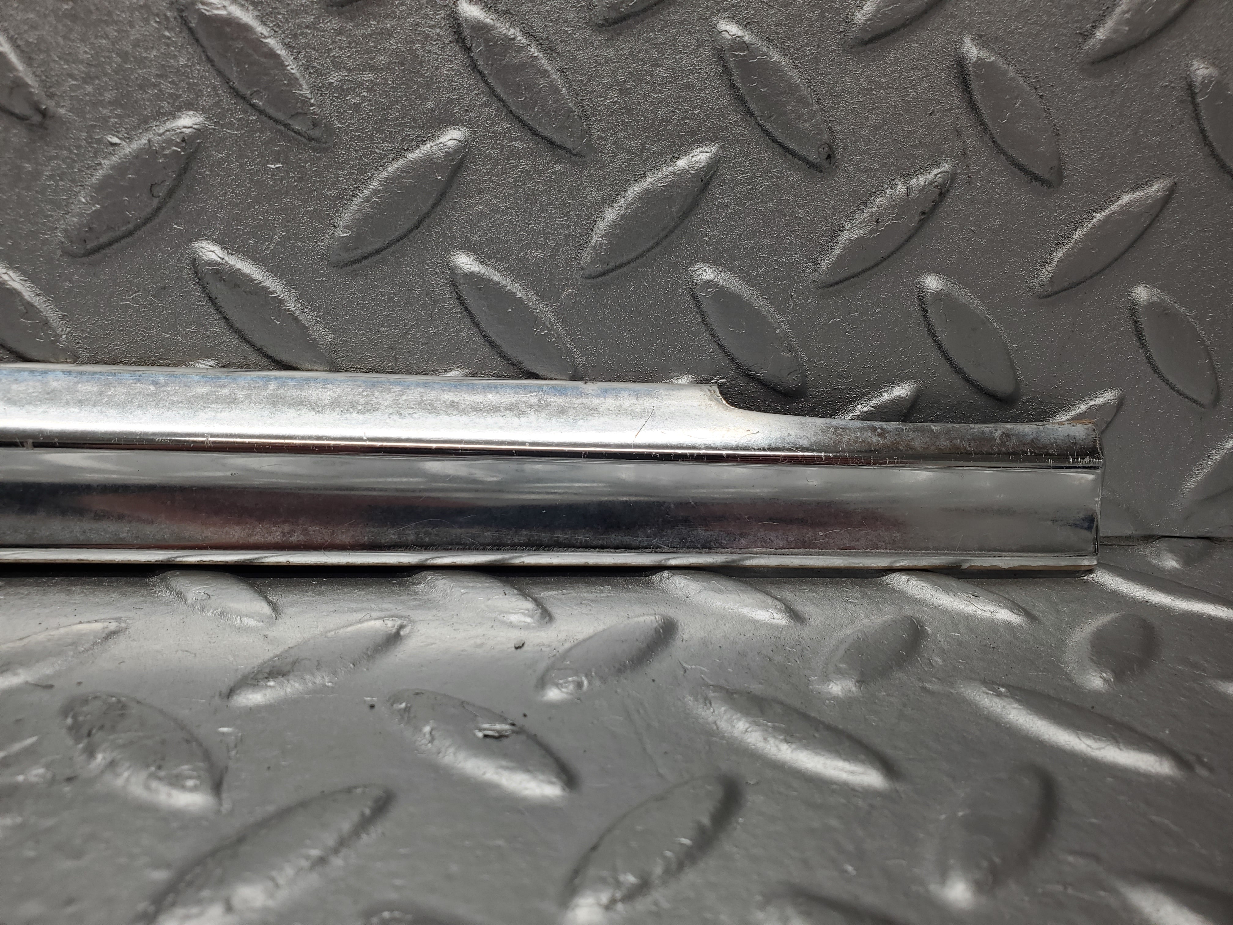 2130 Mercedes-Benz W116 350SE Rear Right Door Chrome Trim