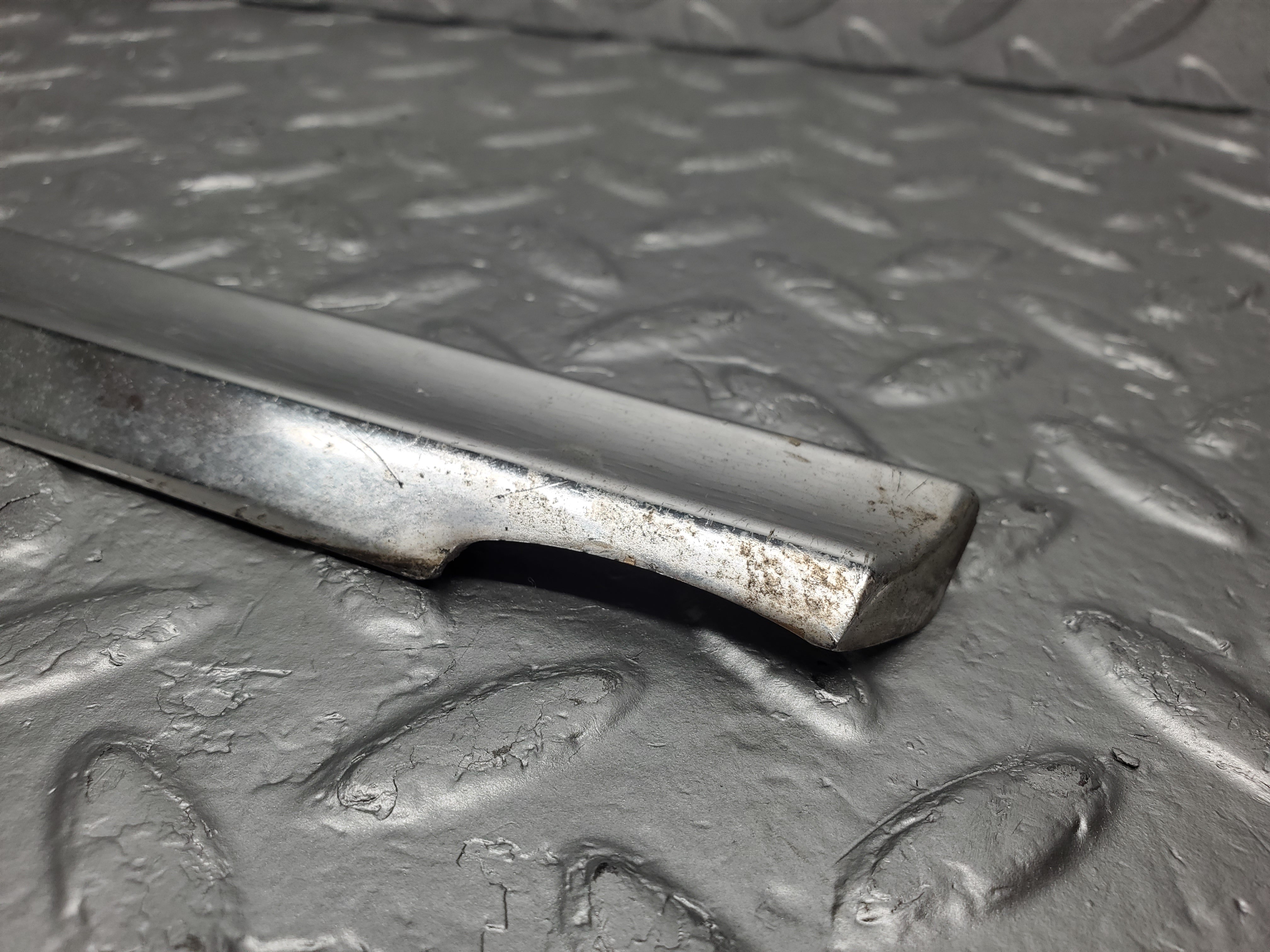 2130 Mercedes-Benz W116 350SE Rear Right Door Chrome Trim