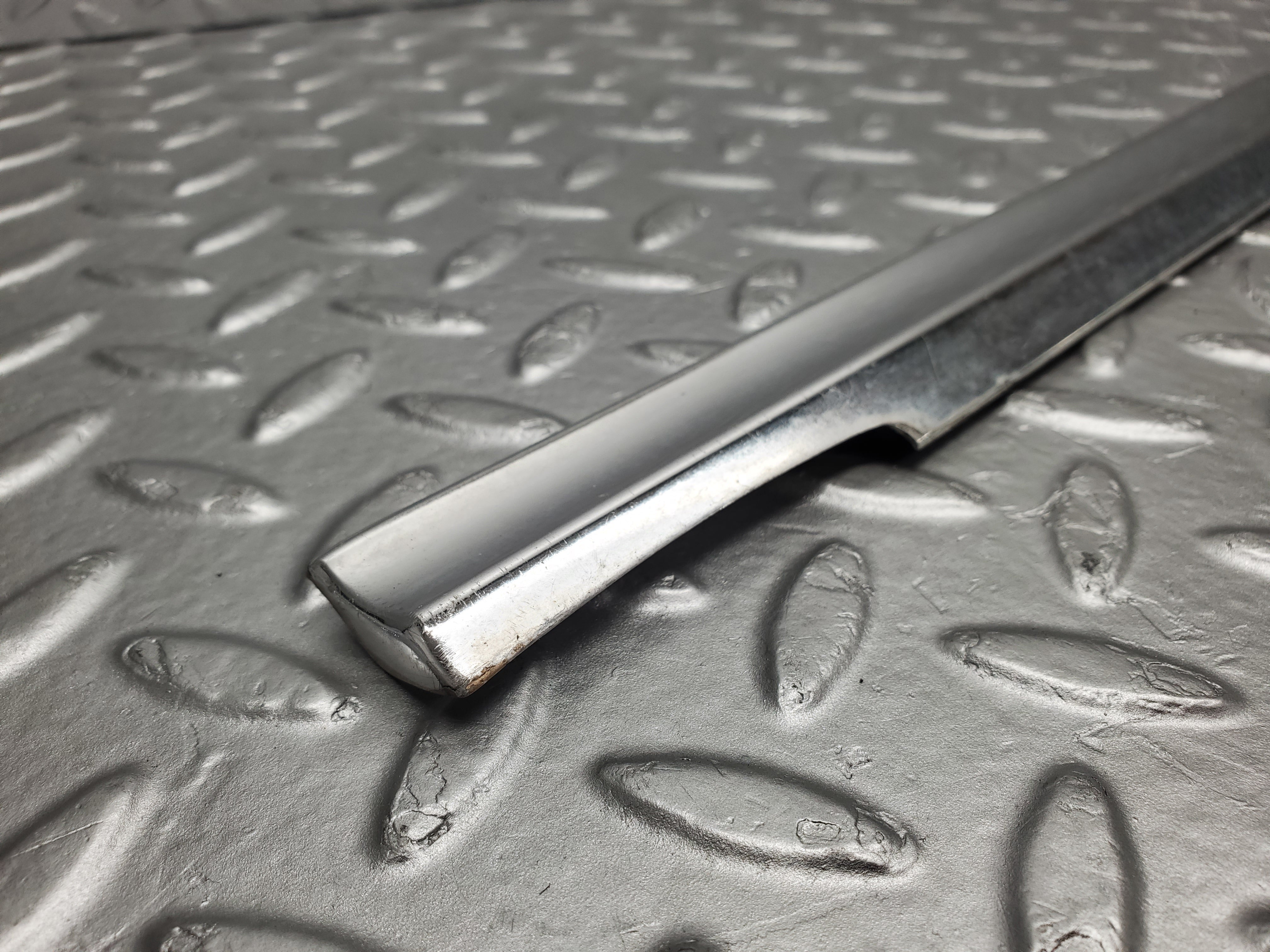 2130 Mercedes-Benz W116 350SE Rear Right Door Chrome Trim