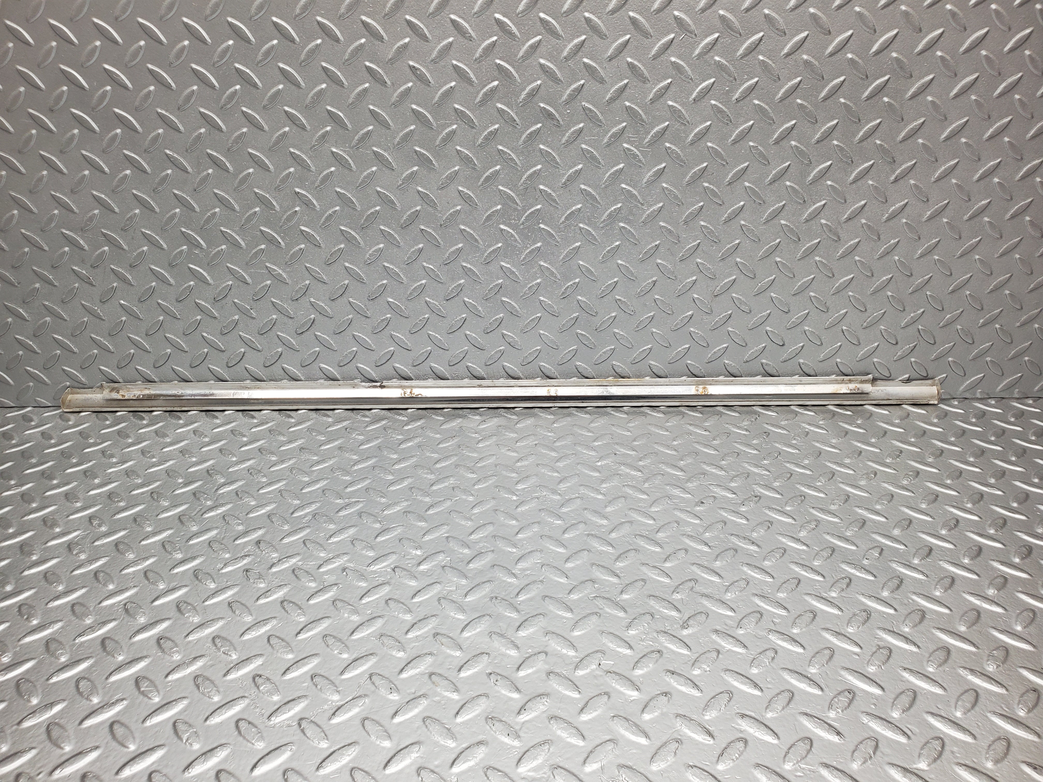 2131 Mercedes-Benz W116 350SE Rear Left Door Chrome Trim