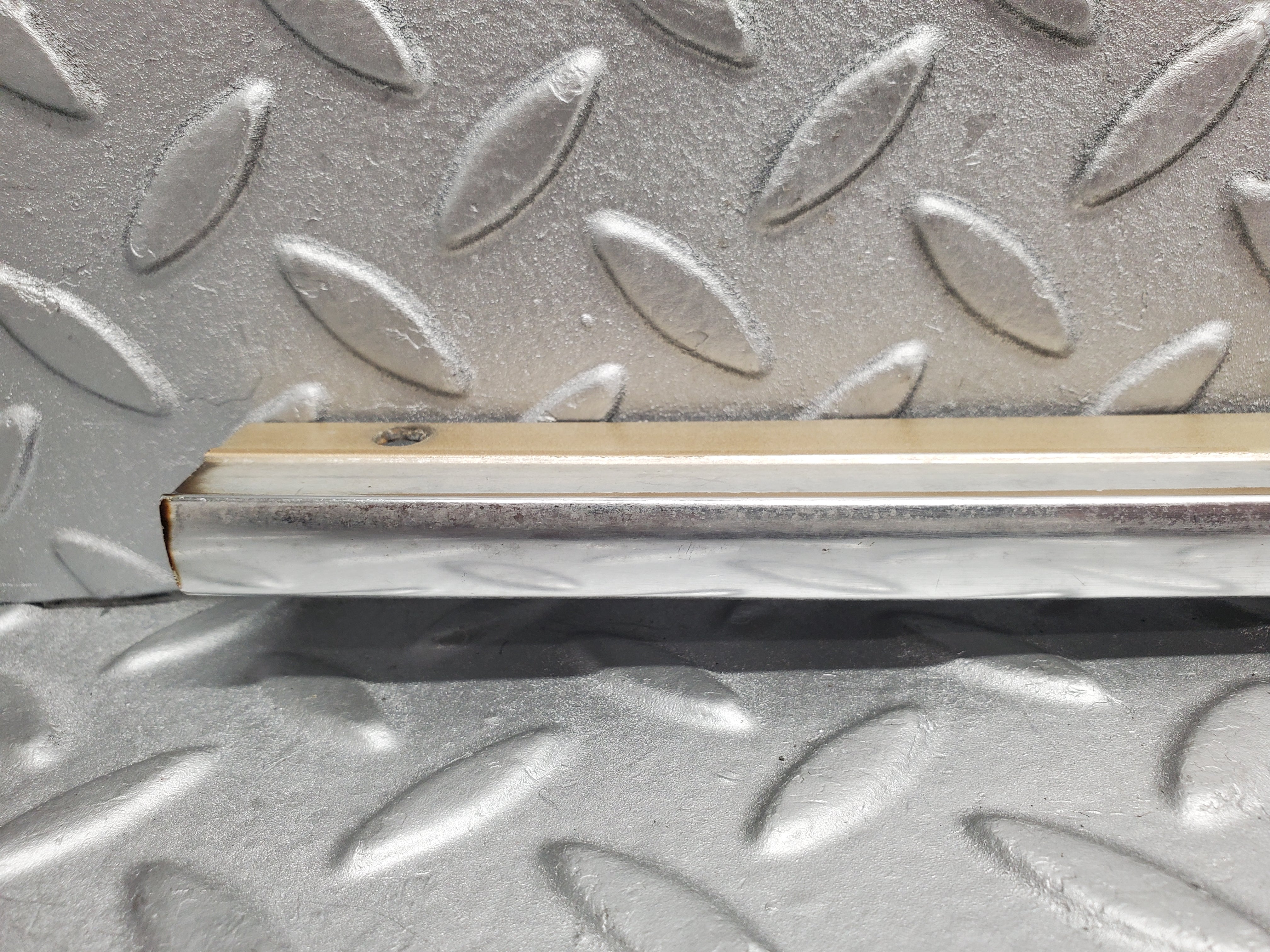 2134 Mercedes-Benz W116 350SE Centre Roof Chrome Trim Left Side