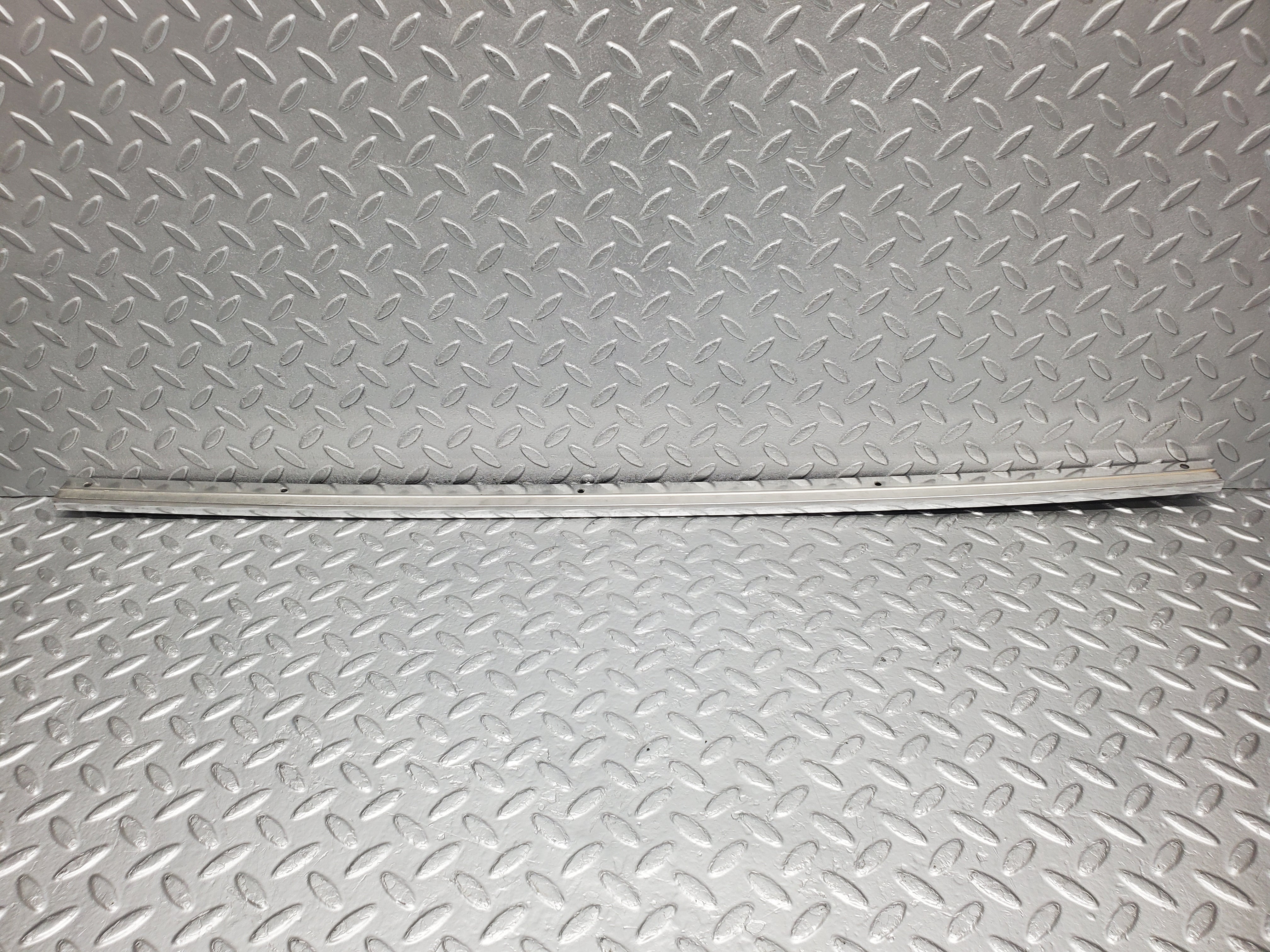 2135 Mercedes-Benz W116 350SE Centre Roof Chrome Trim Right Side