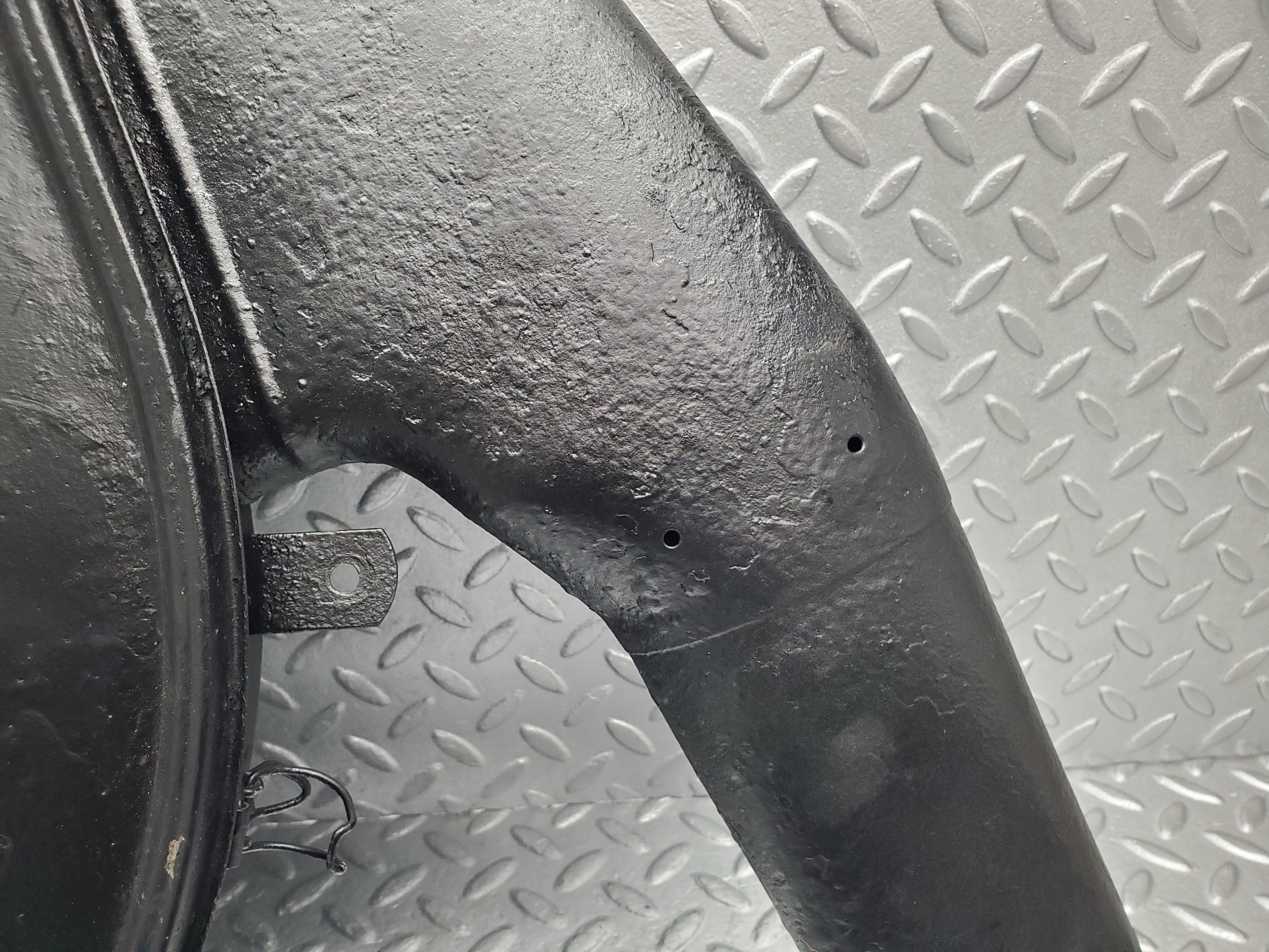 2137 Mercedes-Benz W116 350SE Air Filter Housing 4517485106