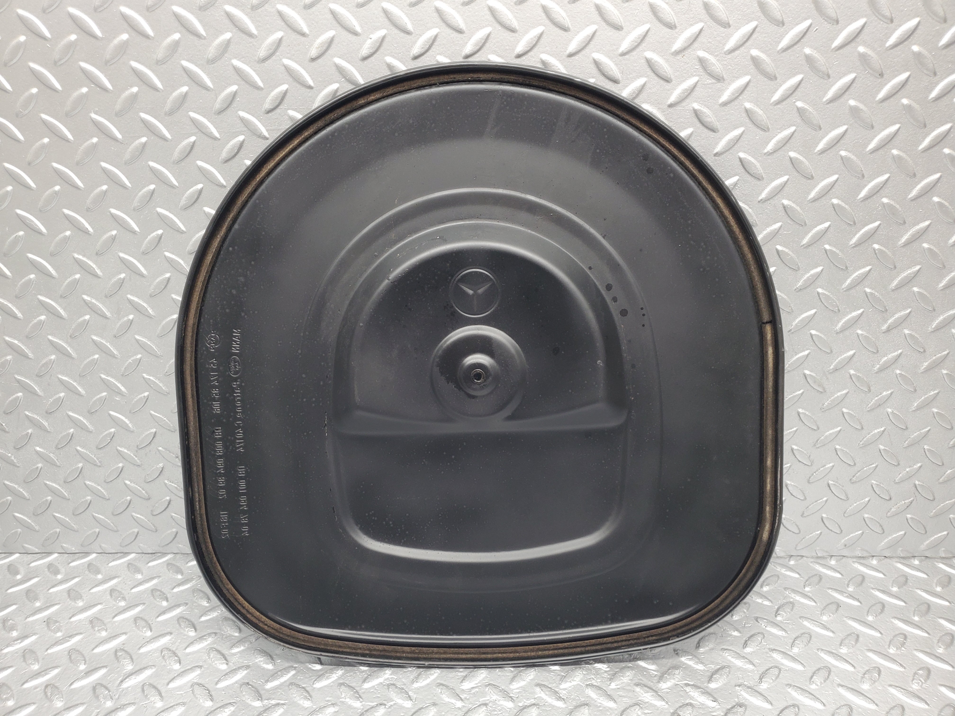 2137 Mercedes-Benz W116 350SE Air Filter Housing 4517485106