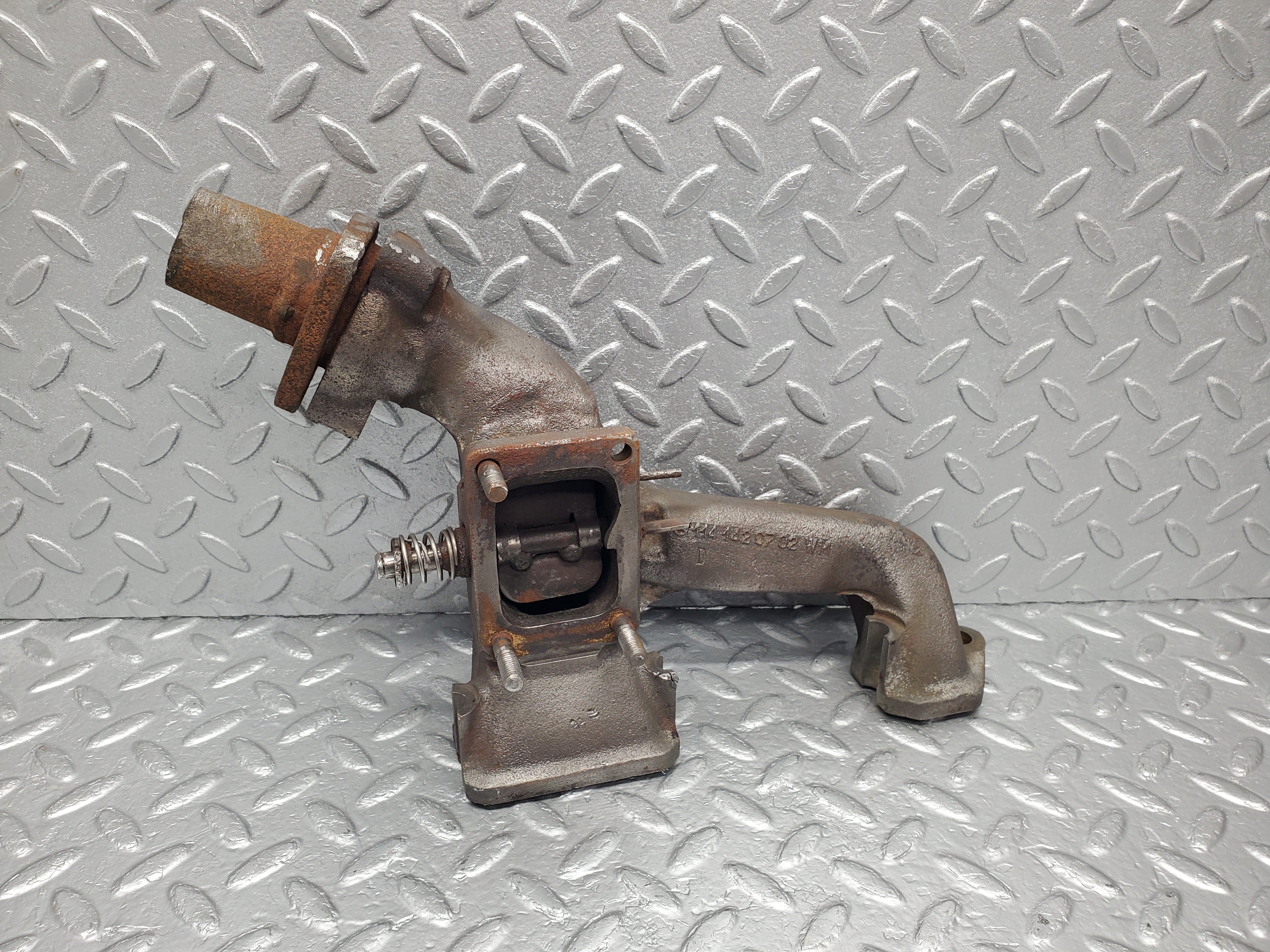 2141 Mercedes-Benz W108 280SE Exhaust Manifold 1141420702