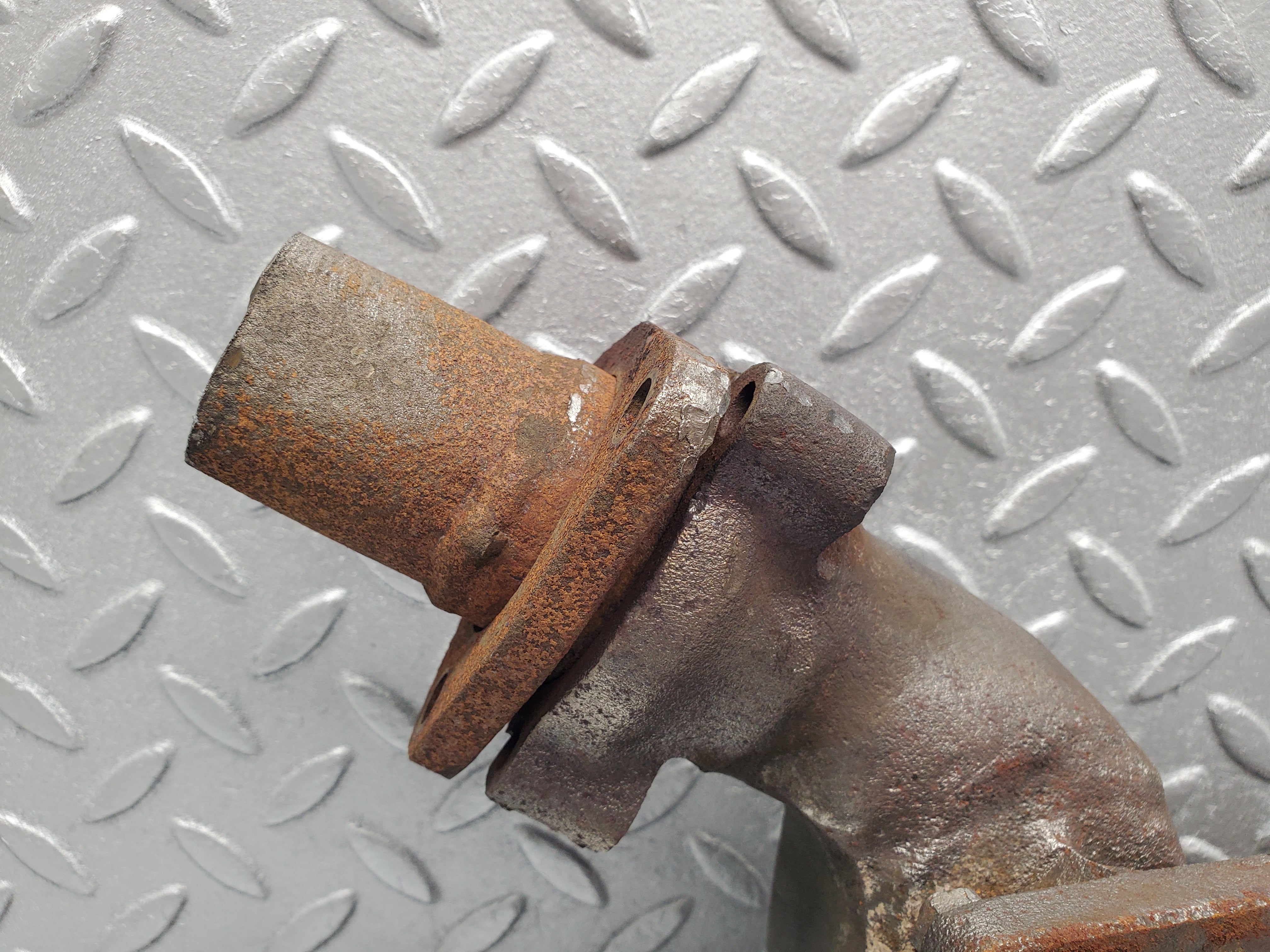 2141 Mercedes-Benz W108 280SE Exhaust Manifold 1141420702