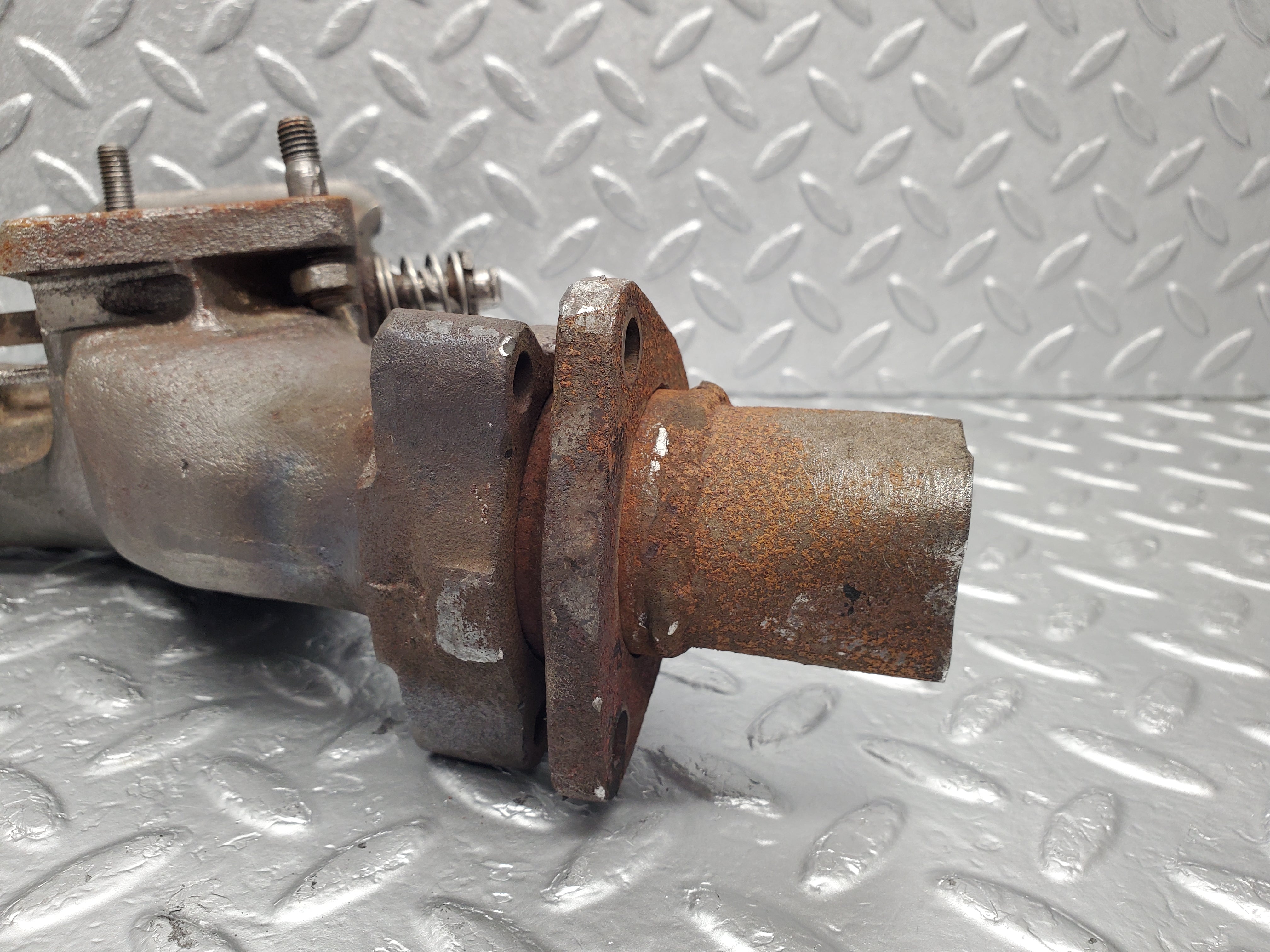 2141 Mercedes-Benz W108 280SE Exhaust Manifold 1141420702