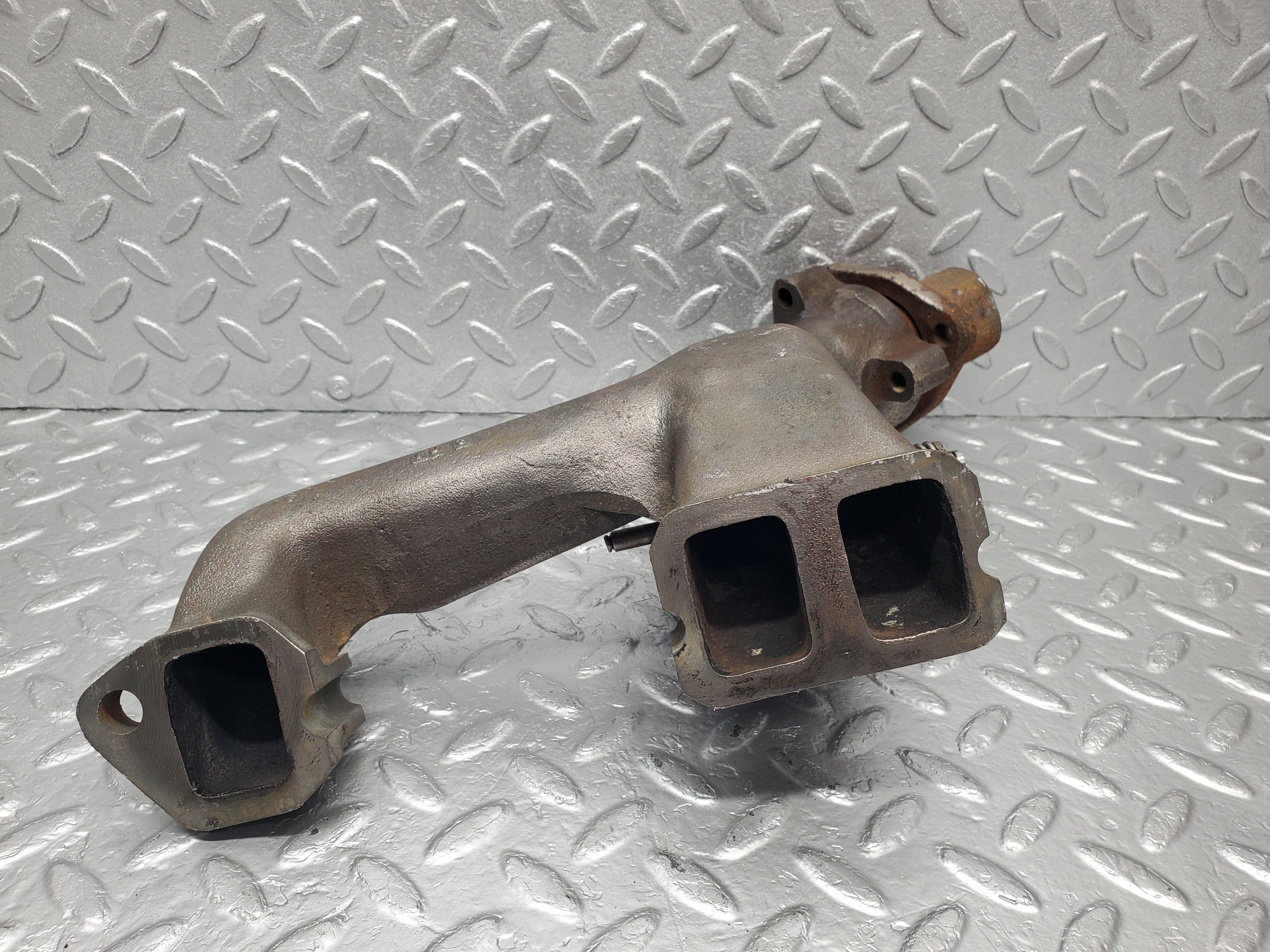 2141 Mercedes-Benz W108 280SE Exhaust Manifold 1141420702
