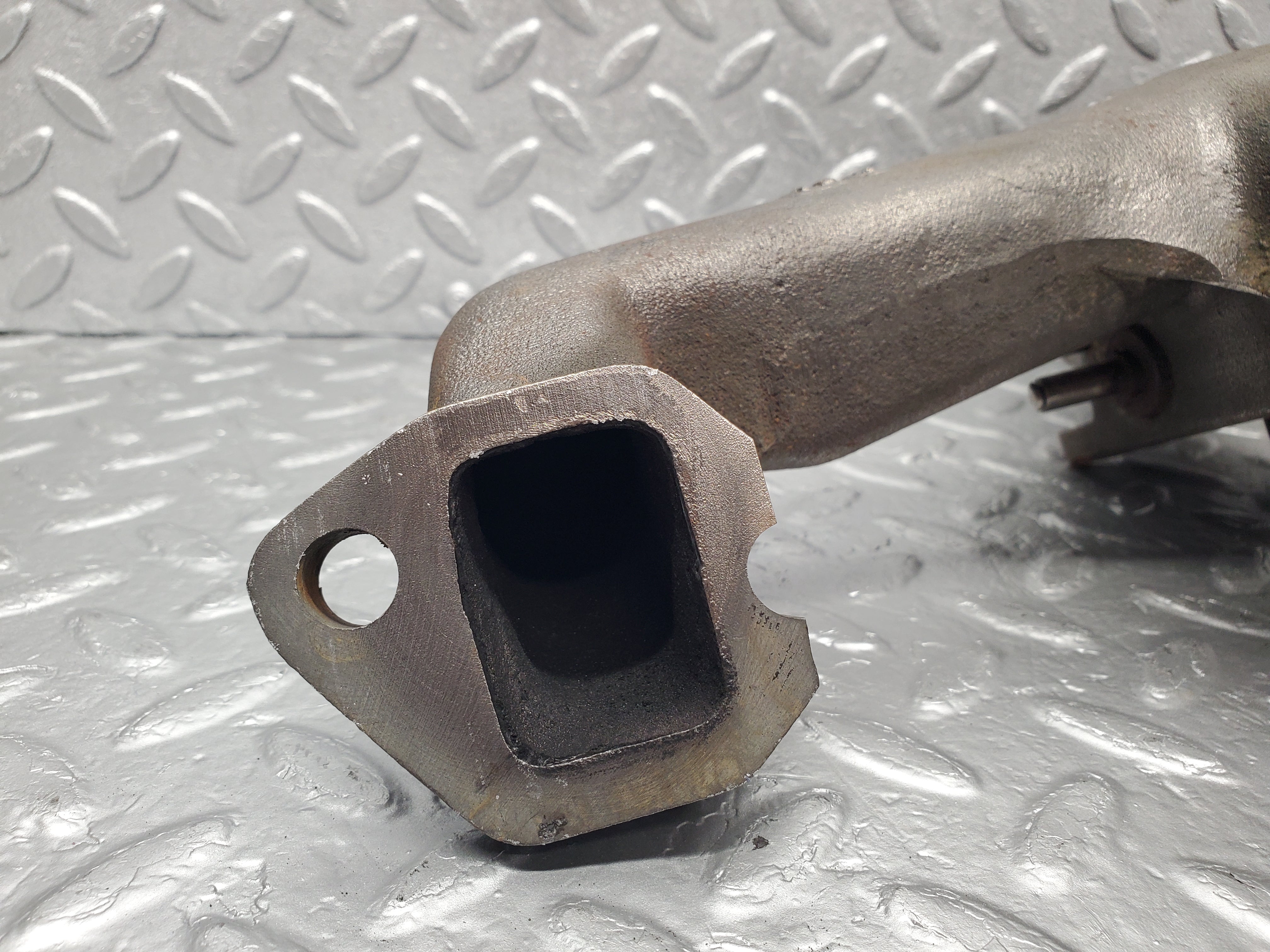 2141 Mercedes-Benz W108 280SE Exhaust Manifold 1141420702