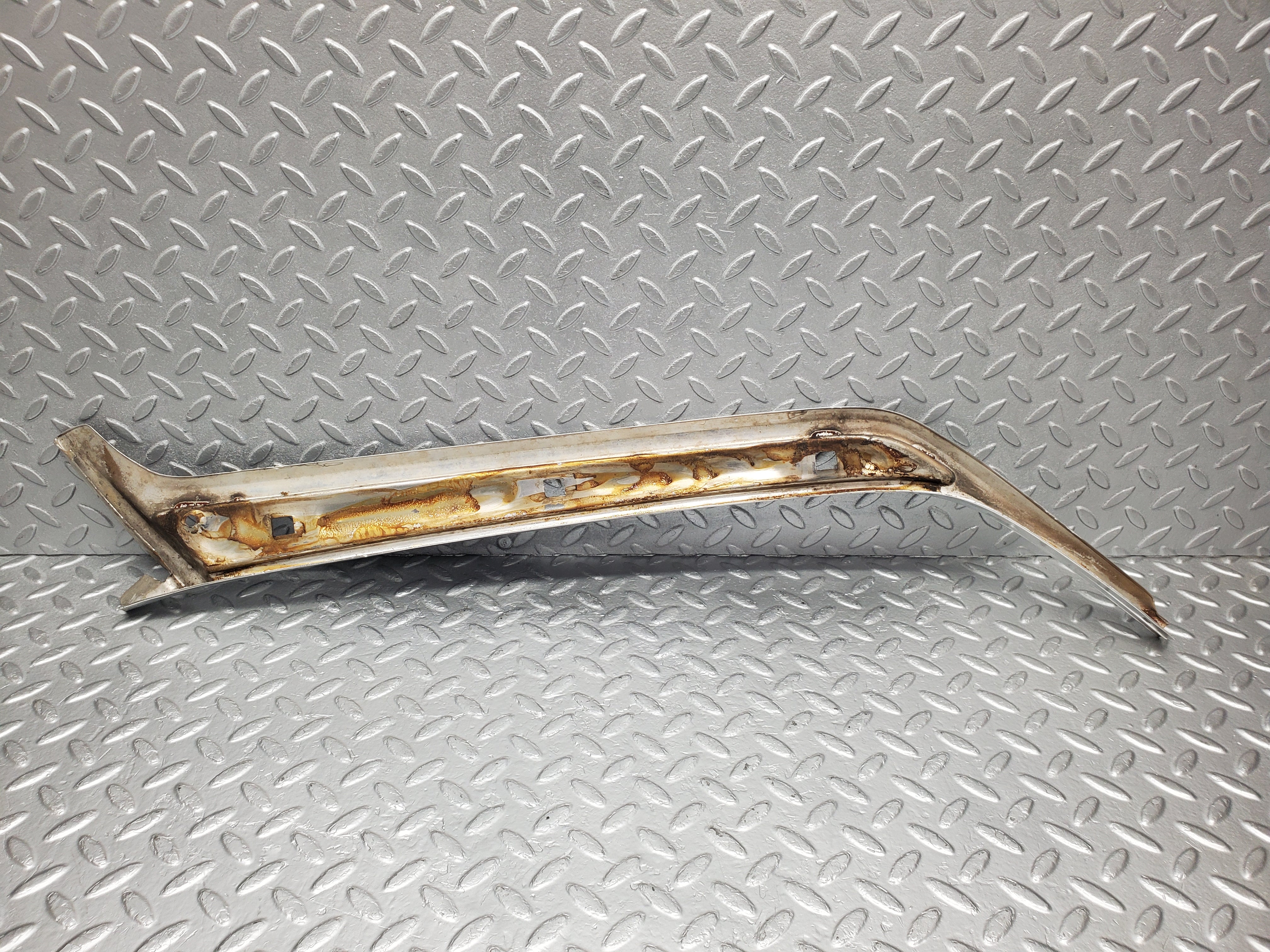 2167 Mercedes-Benz W116 350SE Front Right A Pillar Chrome Moulding Trim