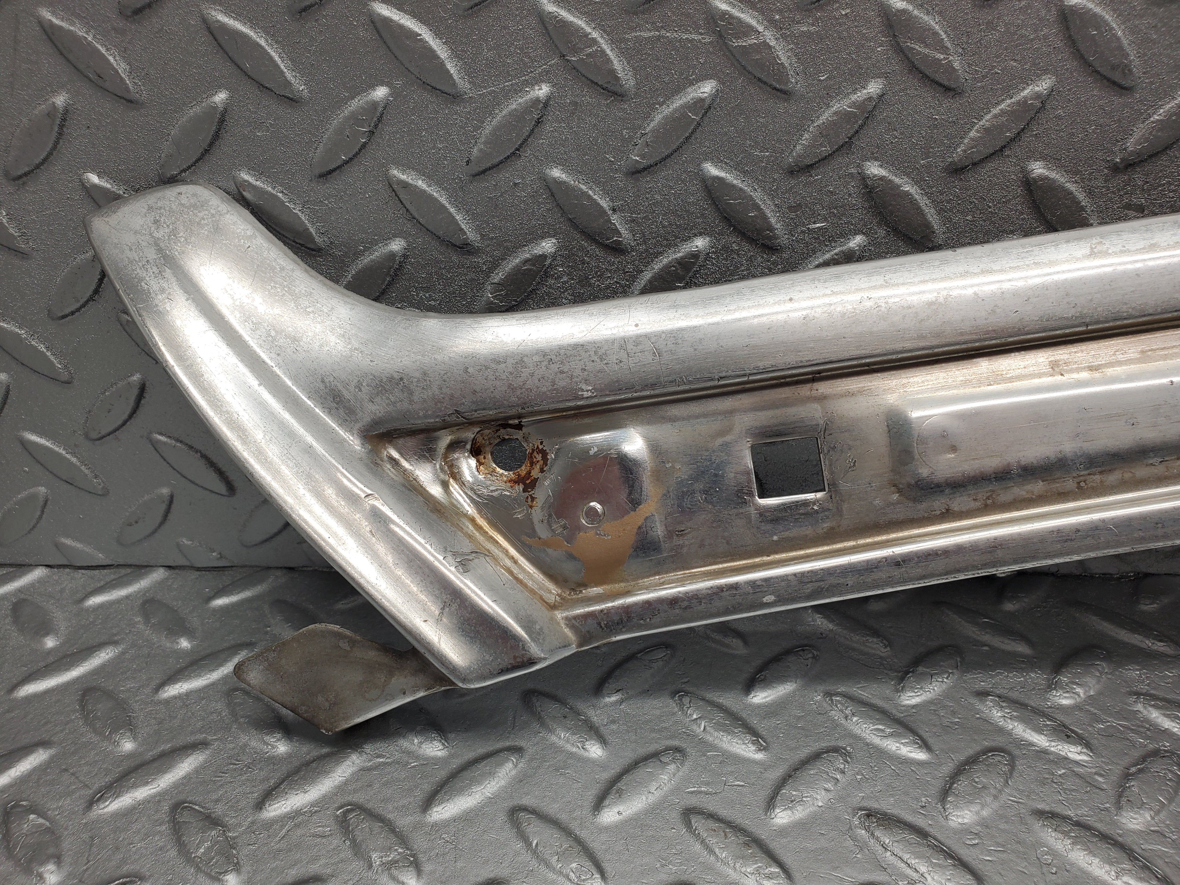 2168 Mercedes-Benz W116 350SE Front Left A Pillar Chrome Moulding Trim