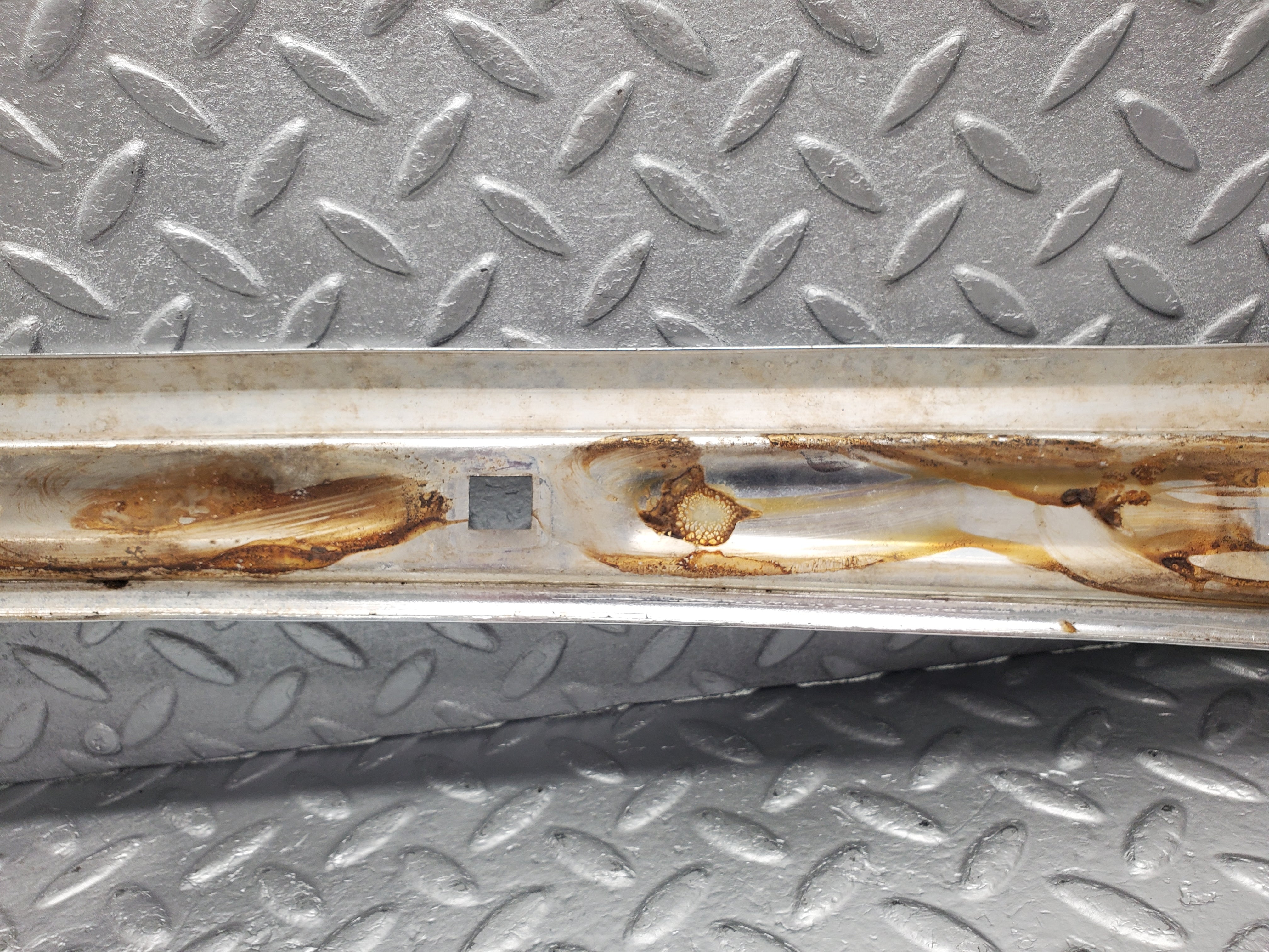2168 Mercedes-Benz W116 350SE Front Left A Pillar Chrome Moulding Trim