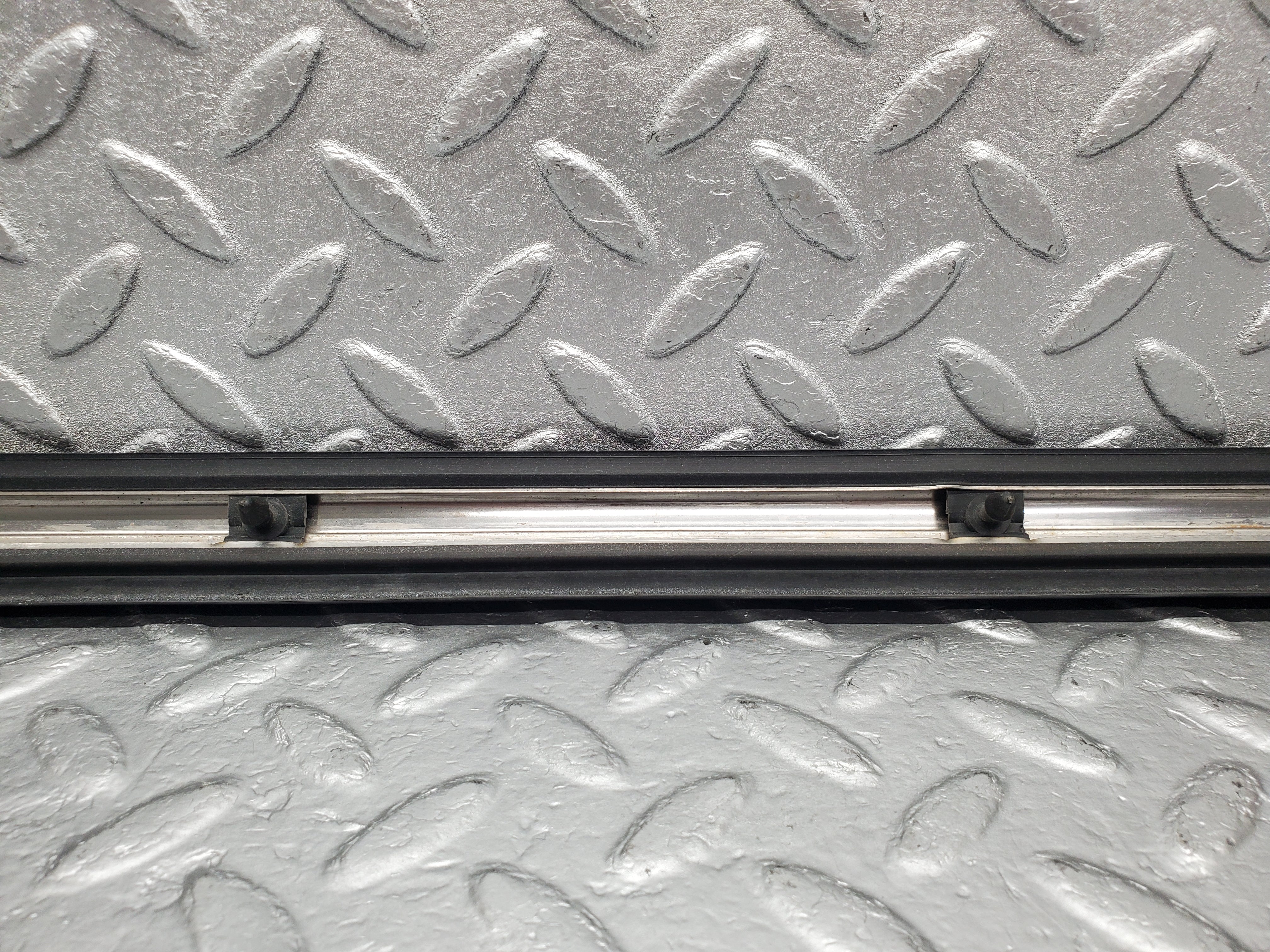 2169 Mercedes-Benz W116 350SE Rear Right Door Centre Moulding Trim