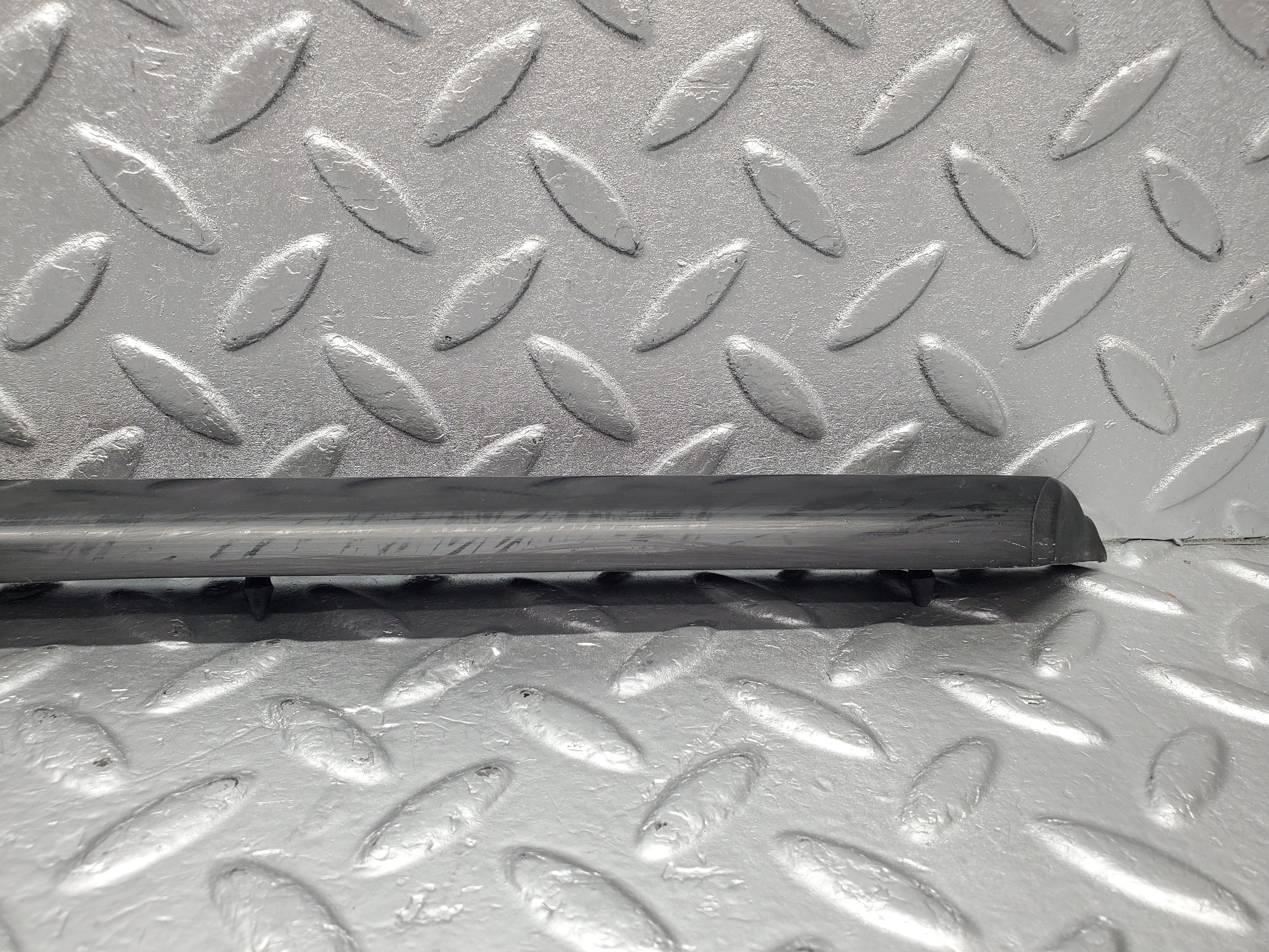 2170 Mercedes-Benz W116 350SE Rear Left Door Centre Moulding Trim