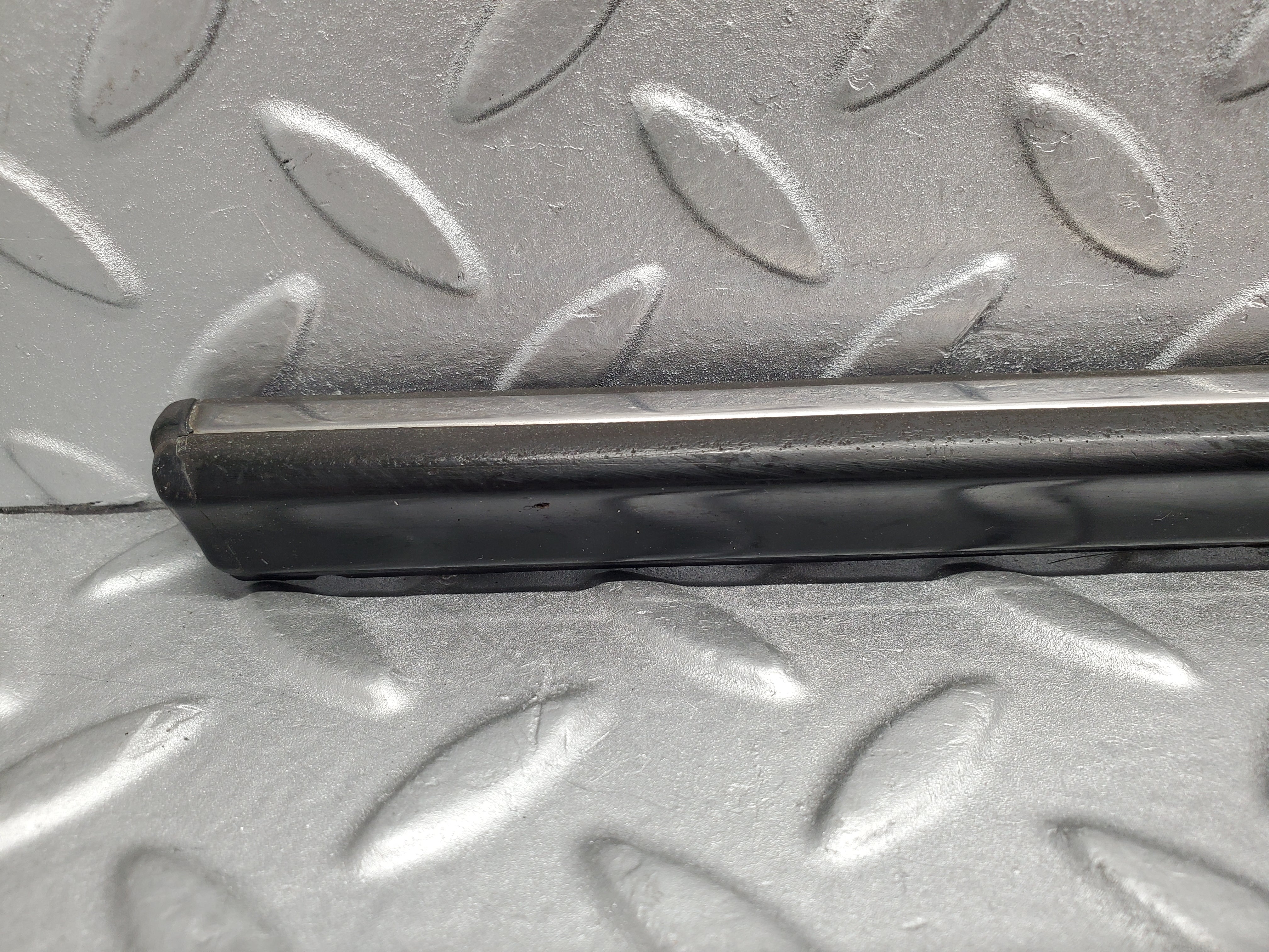 2172 Mercedes-Benz W123 230E Rear Right Door Centre Moulding Trim