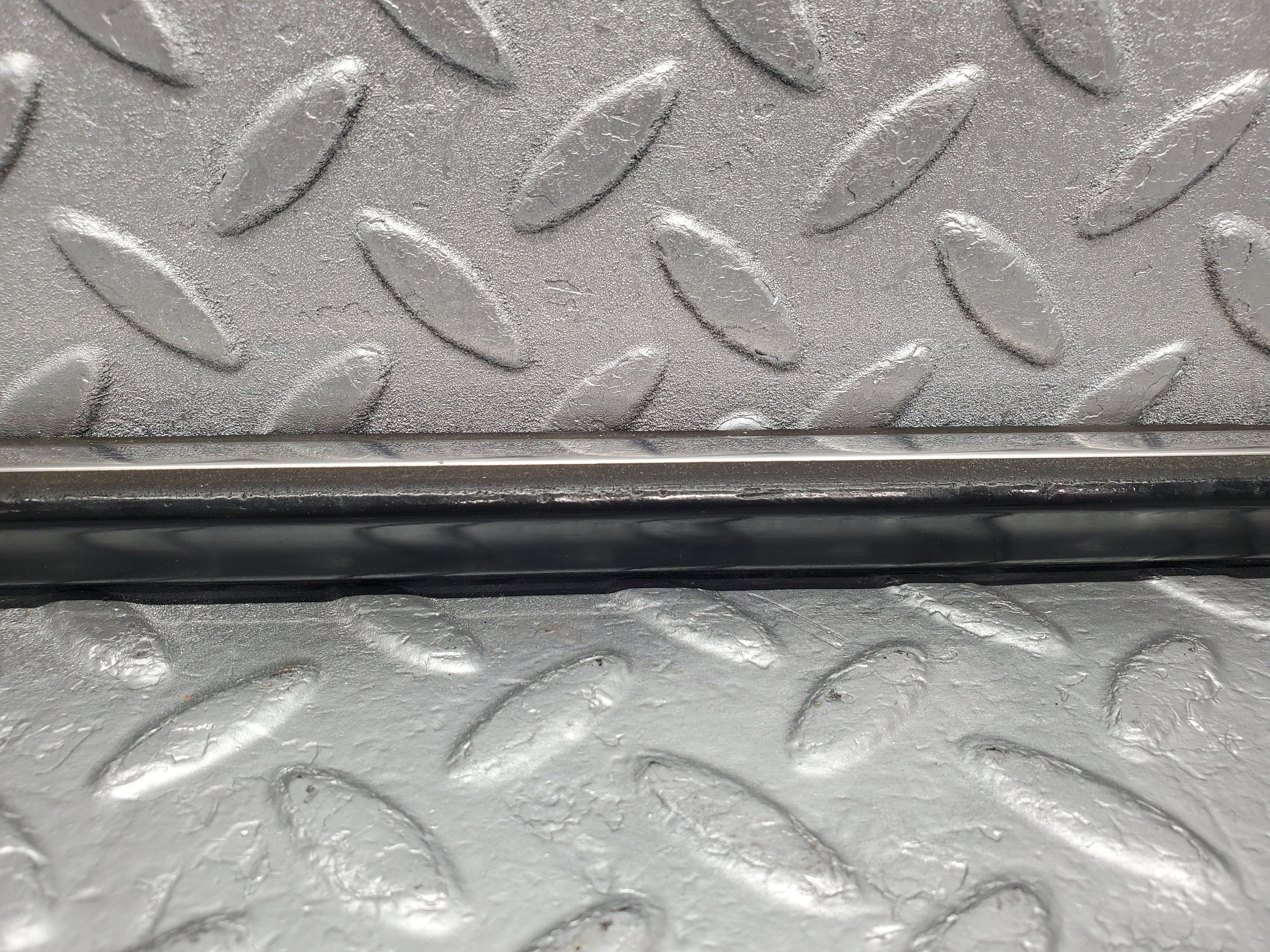 2172 Mercedes-Benz W123 230E Rear Right Door Centre Moulding Trim