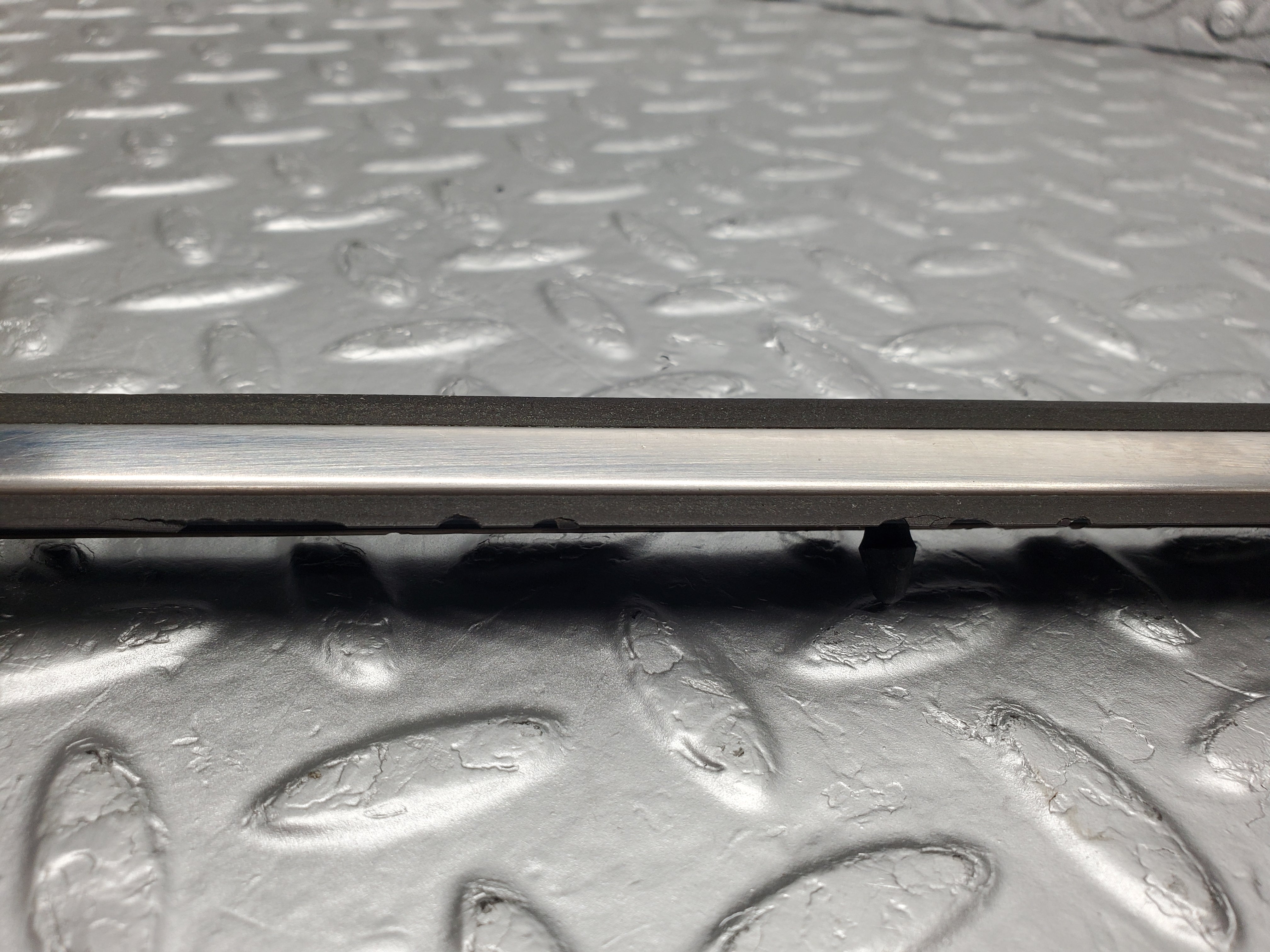 2172 Mercedes-Benz W123 230E Rear Right Door Centre Moulding Trim