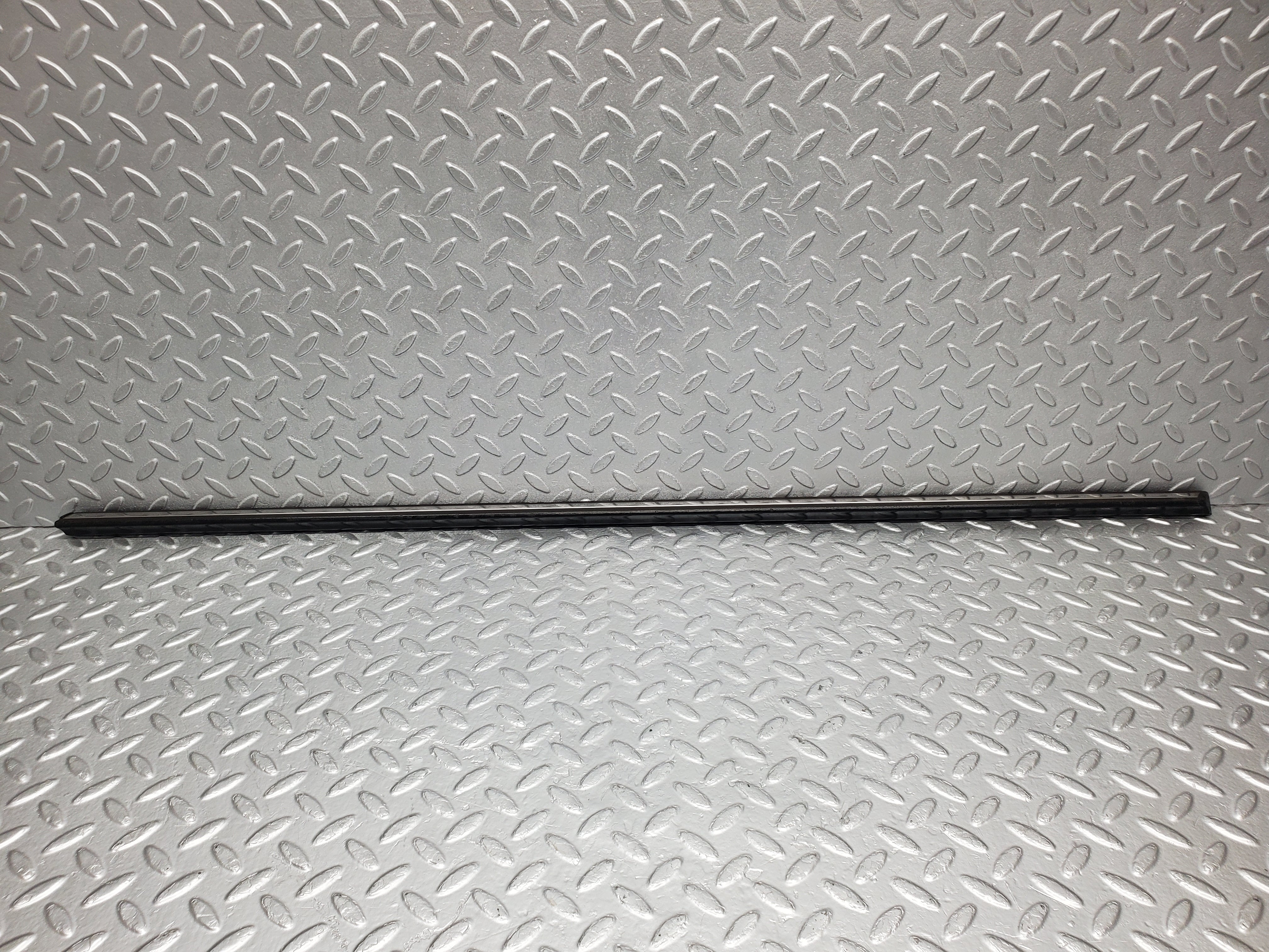 2174 Mercedes-Benz W123 230E Front Right Door Chrome Trim