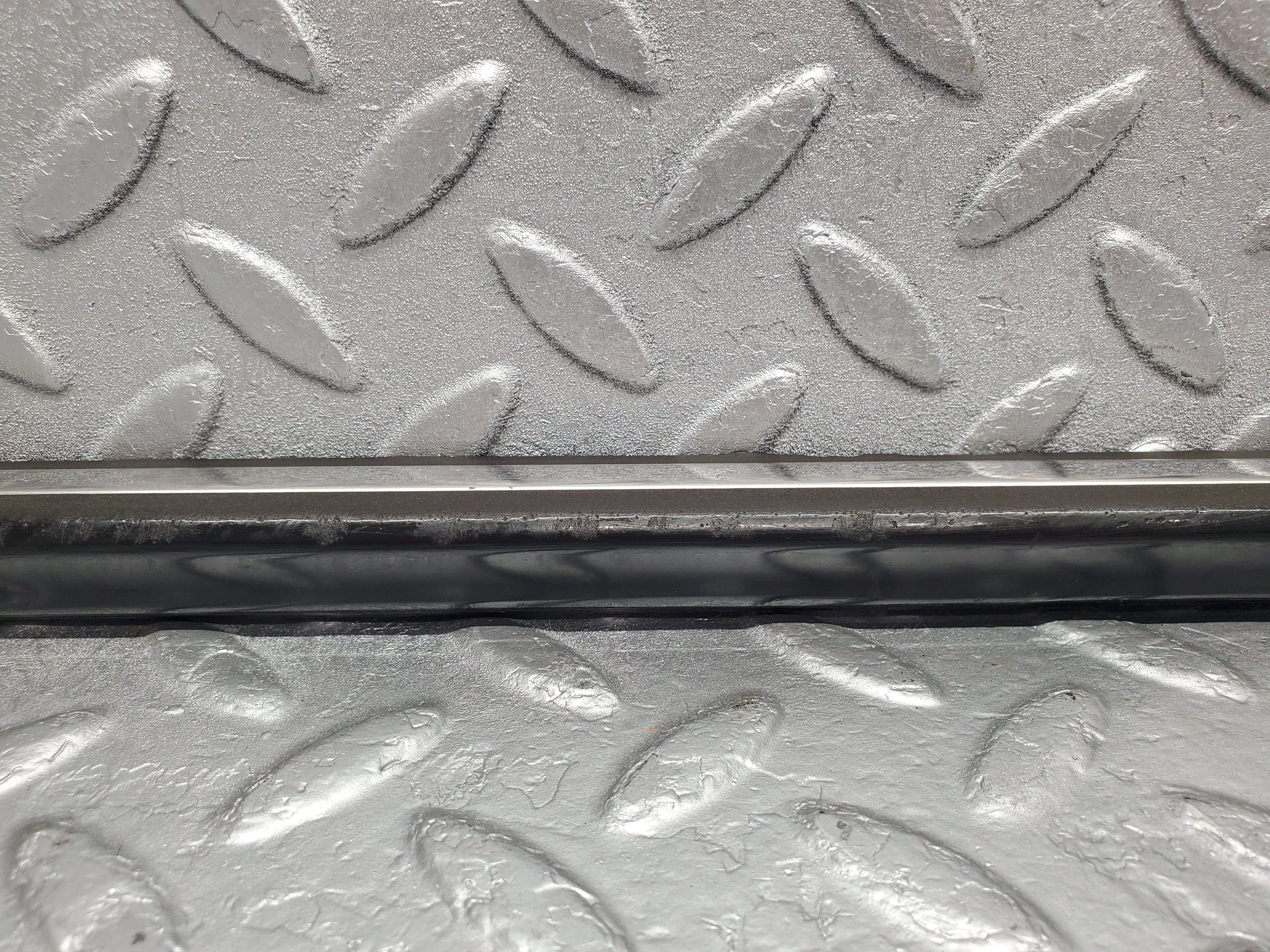 2174 Mercedes-Benz W123 230E Front Right Door Chrome Trim