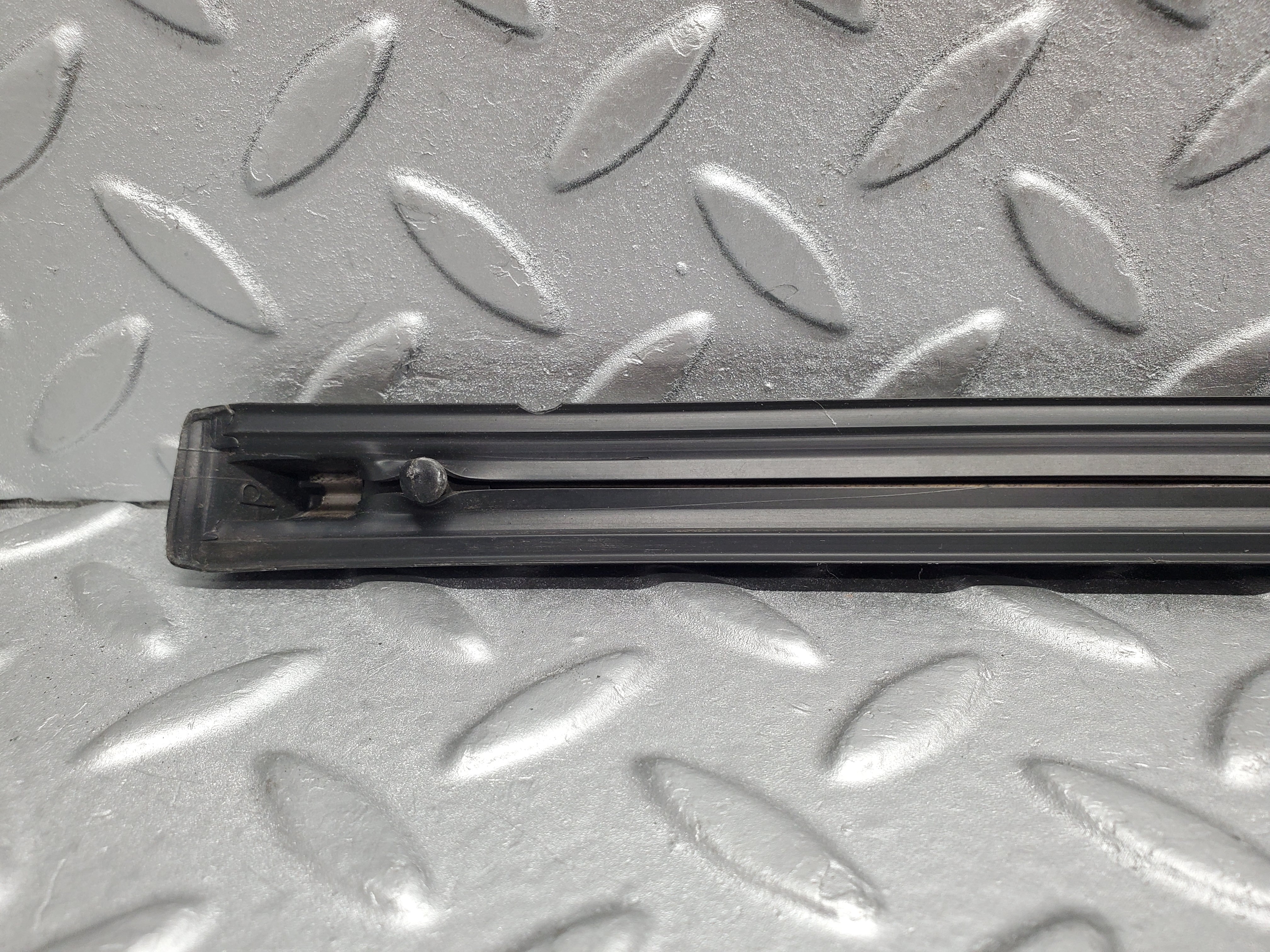 2174 Mercedes-Benz W123 230E Front Right Door Chrome Trim