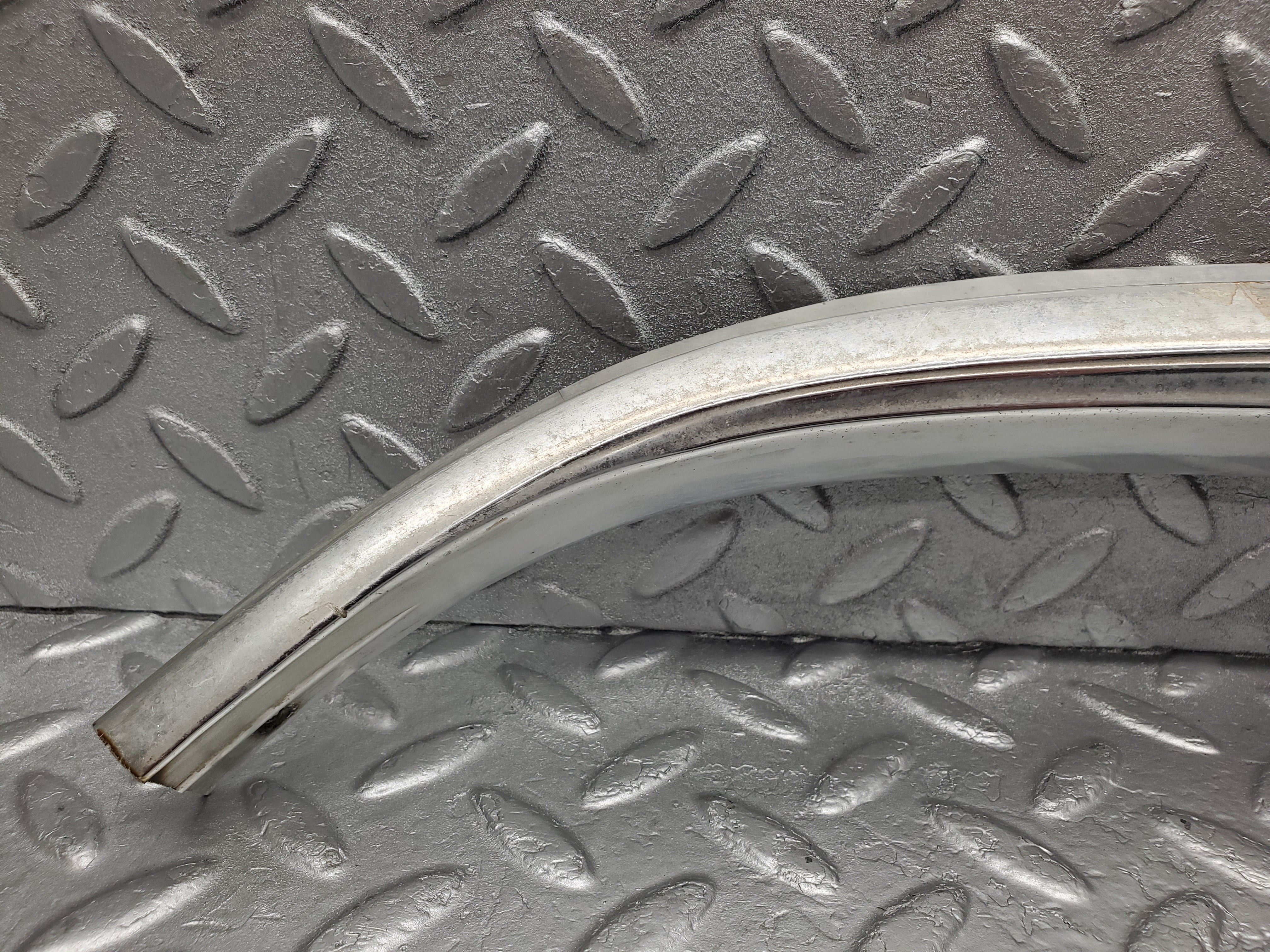 2177 Mercedes-Benz W116 350SE C Pillar Chrome Moulding Trim Left Side