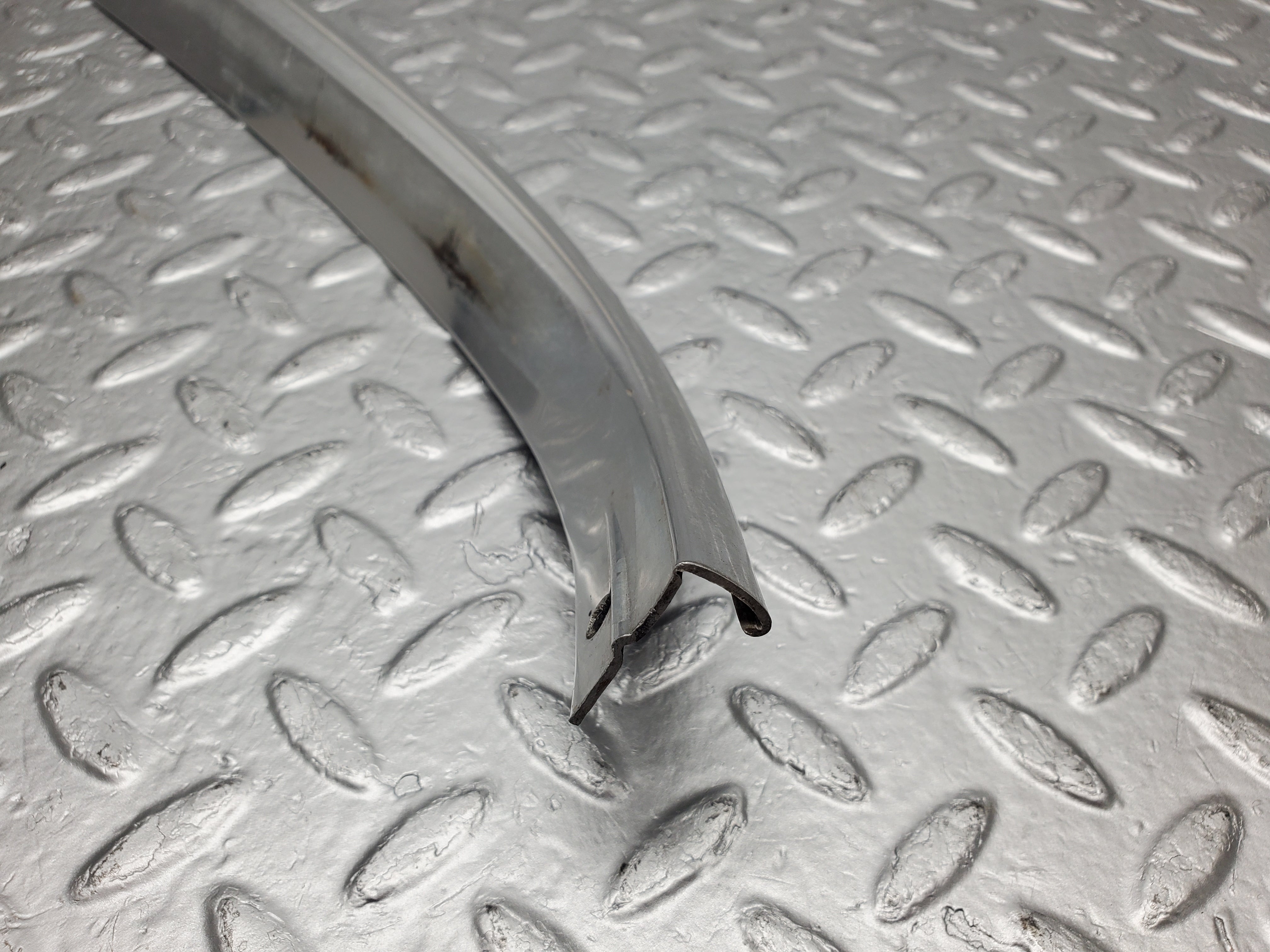 2178 Mercedes-Benz W116 350SE C Pillar Chrome Moulding Trim Right Side