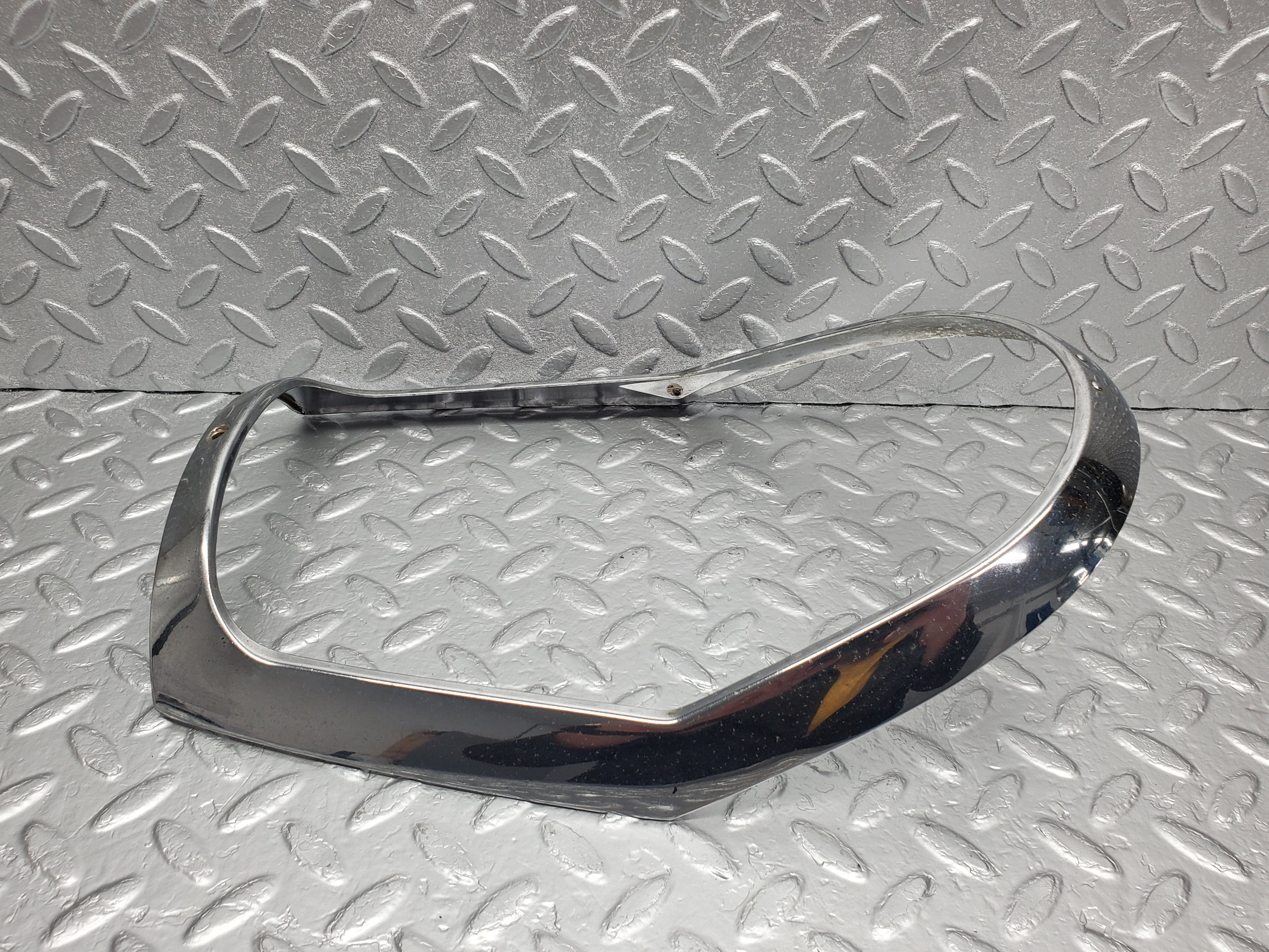 48538 Mercedes-Benz W108 Headlight Chrome Frame 1305542029