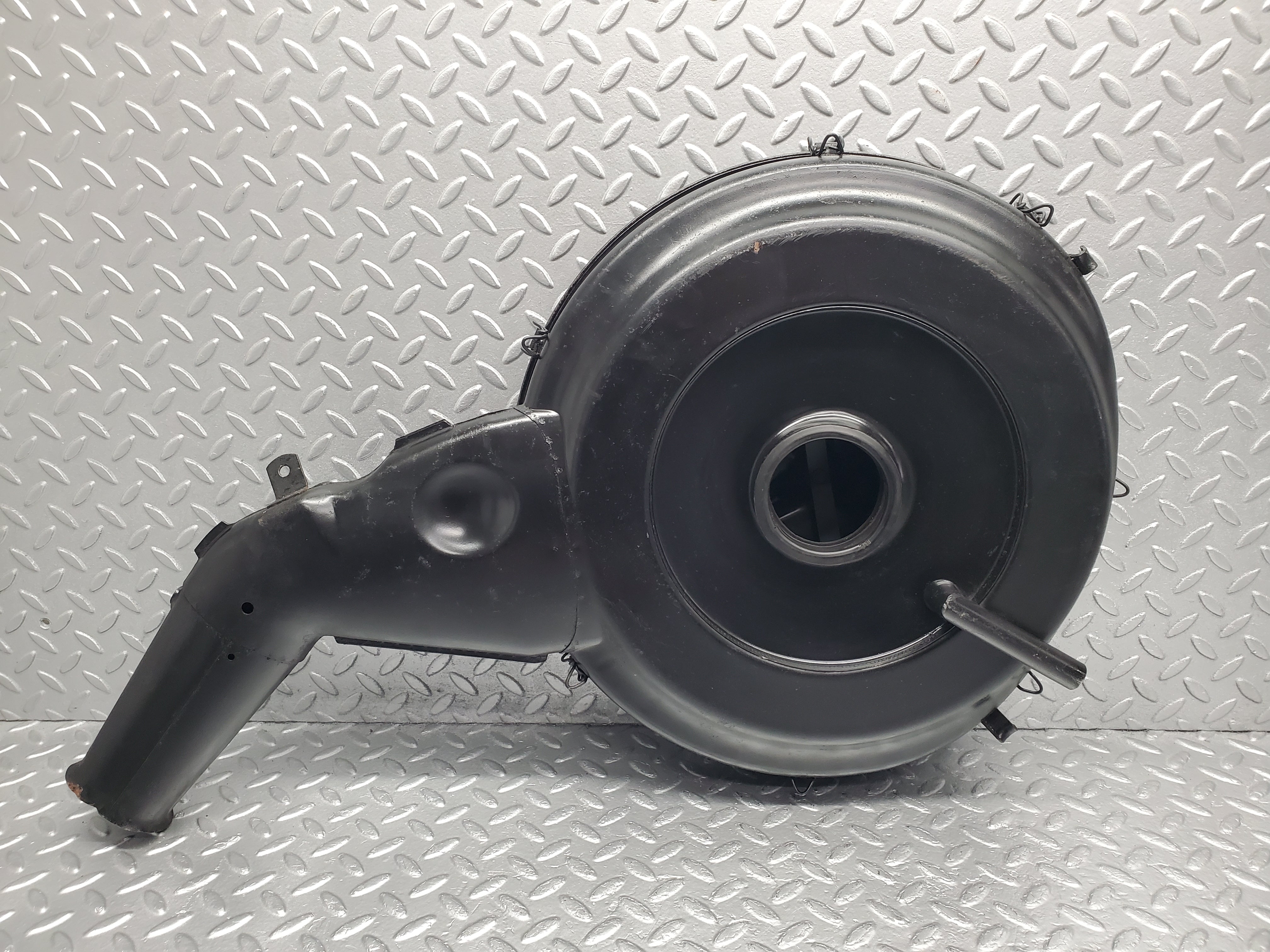 0850 Mercedes-Benz C107 350SLC Coupe Air Filter Housing 4515785126