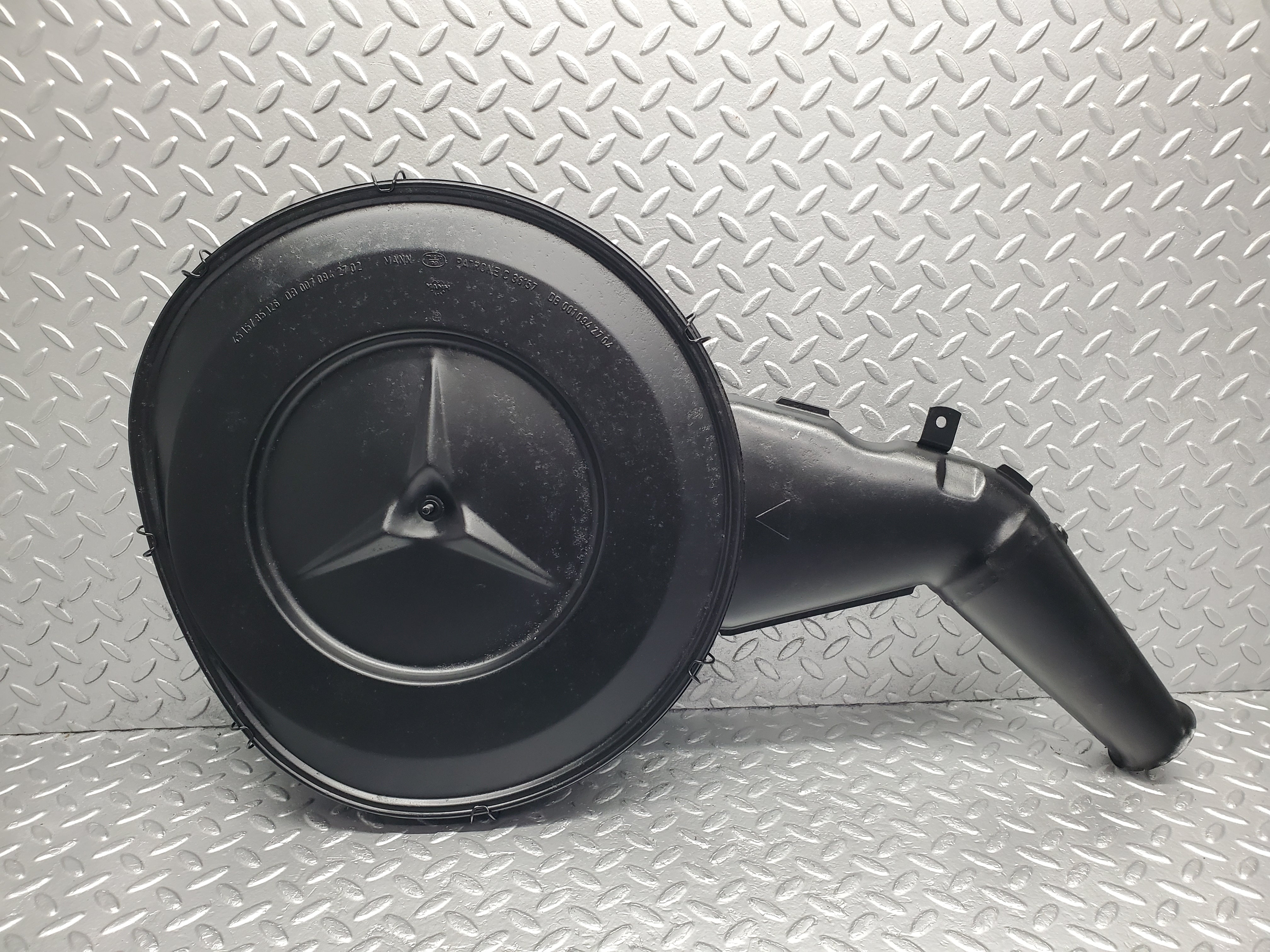 33558 Mercedes-Benz C107 R107 Air Filter Box Housing 0070942702