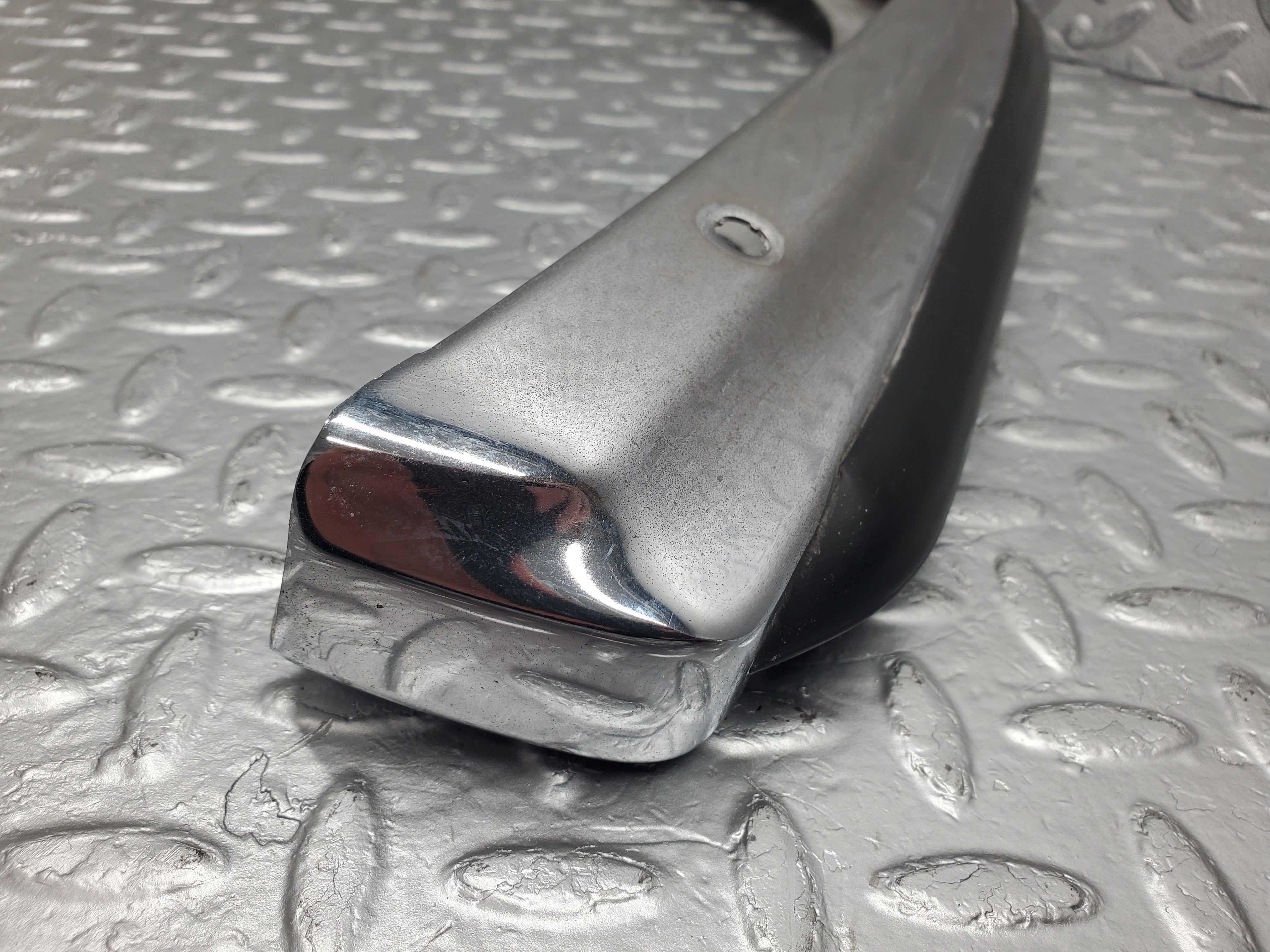 2157 Mercedes-Benz W116 350SE Front Left Upper Bumper Corner 1168800170