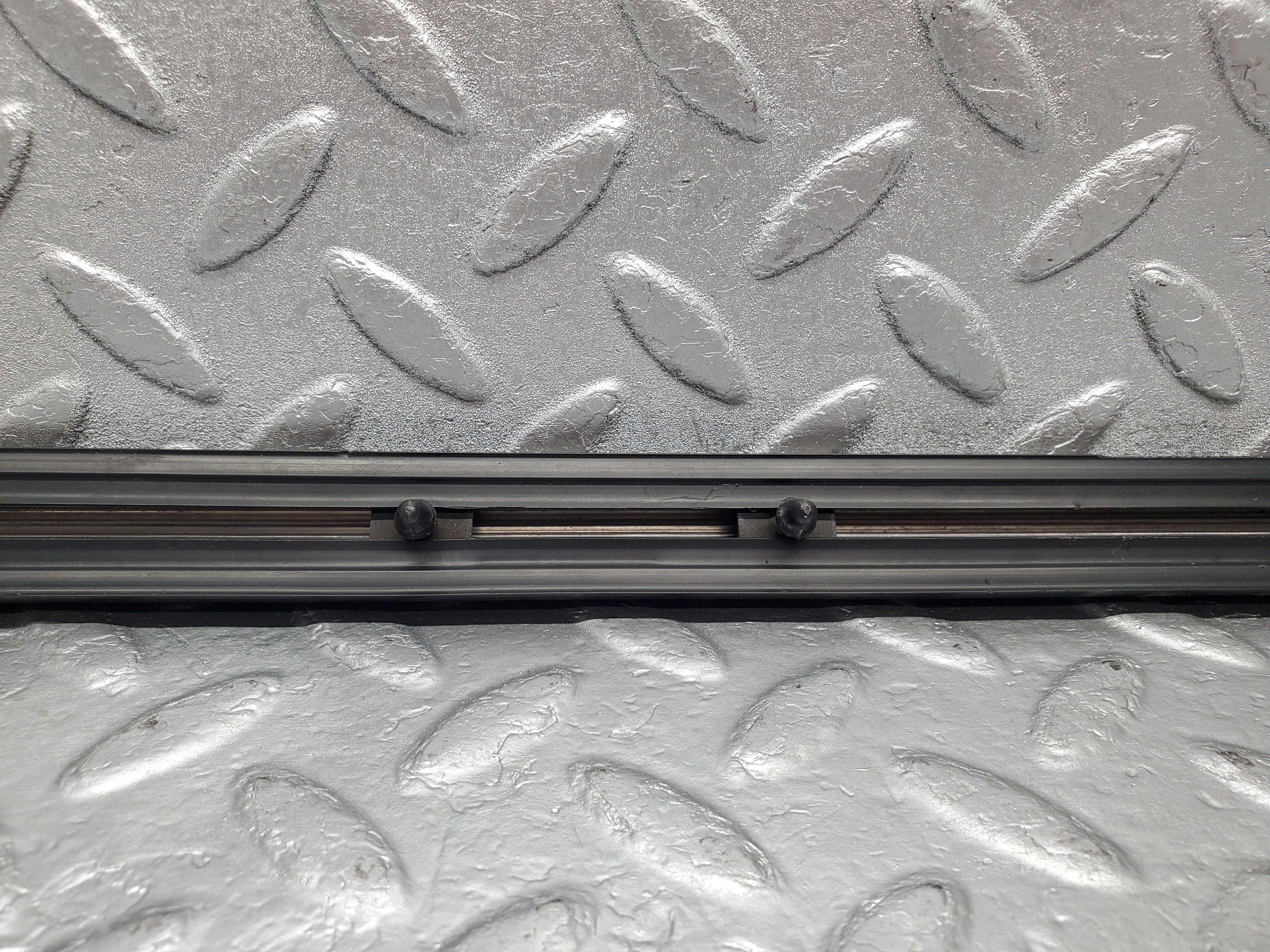 2173 Mercedes-Benz W123 230E Front Left Door Centre Moulding Trim