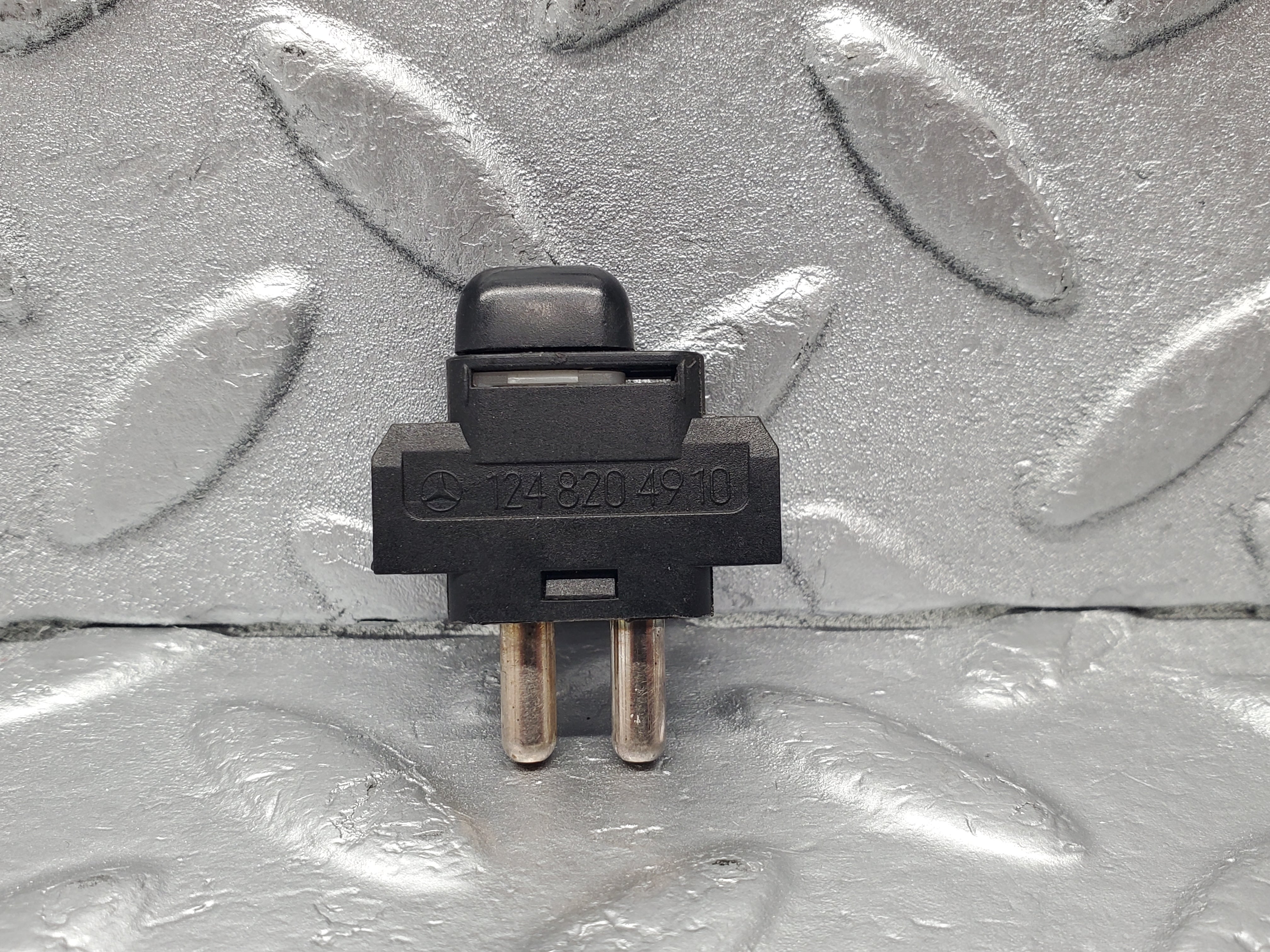 22604 Mercedes-Benz C124 E220 Coupe Child Lock Control Switch 1248204910