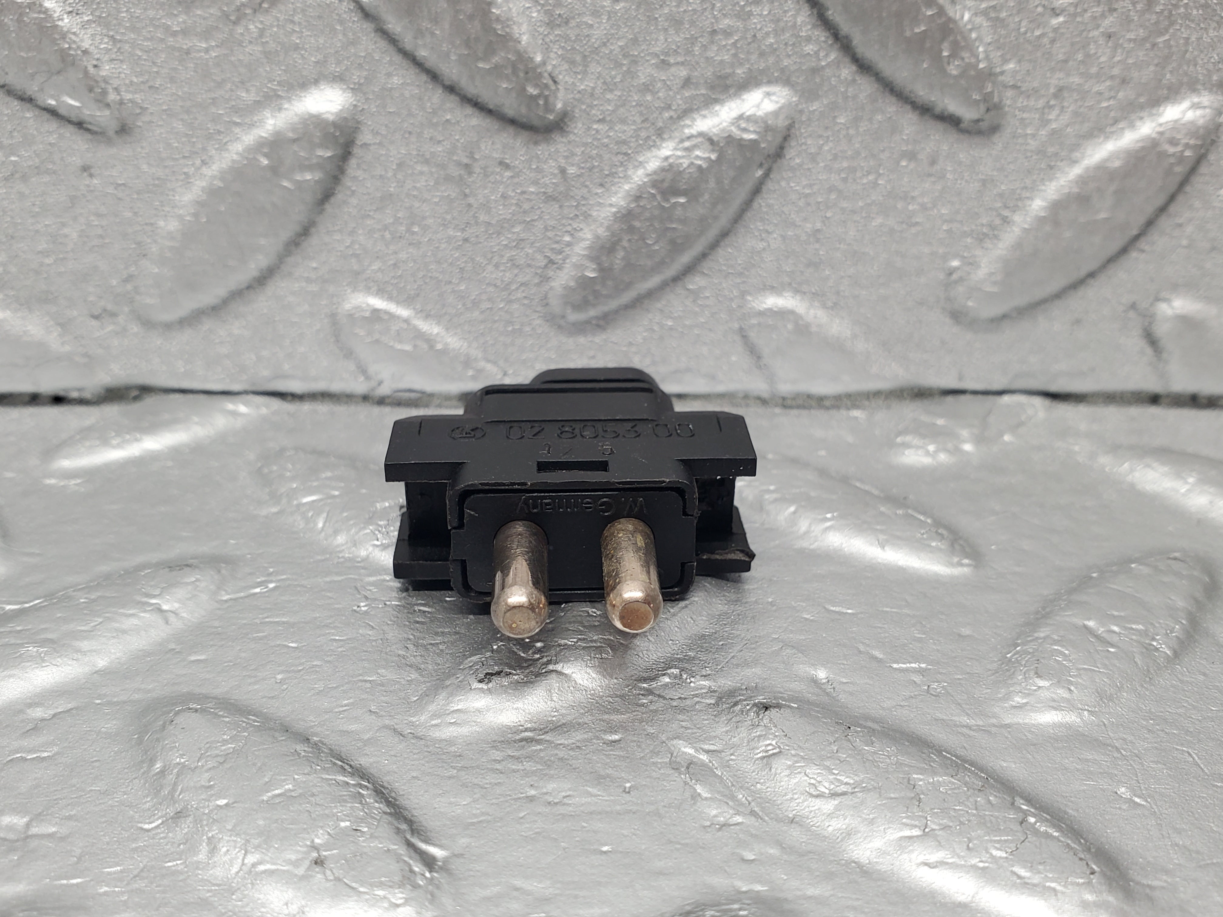 22604 Mercedes-Benz C124 E220 Coupe Child Lock Control Switch 1248204910