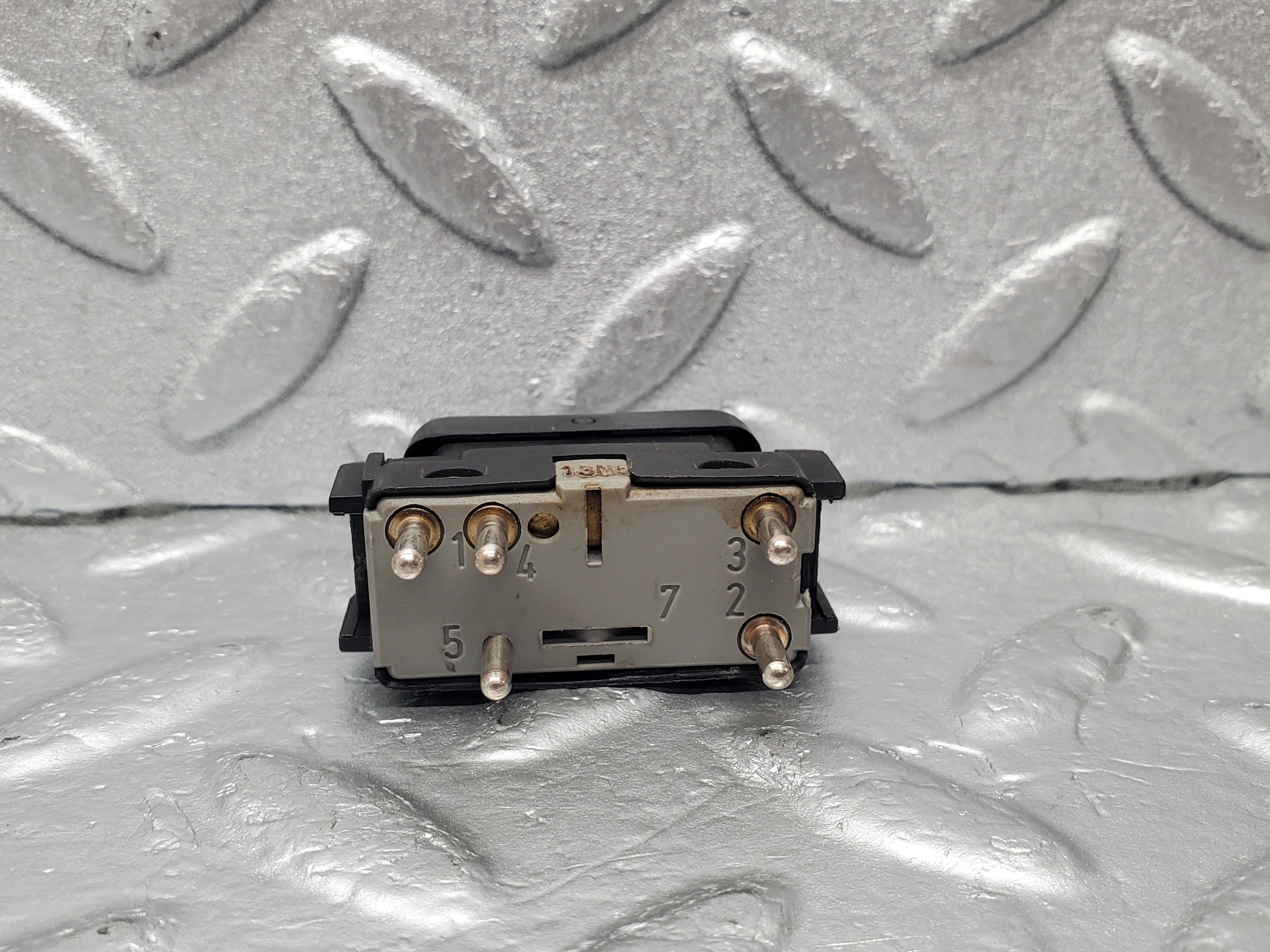 22605 Mercedes-Benz C124 E220 Electric Window Switch Right Side 1248209010