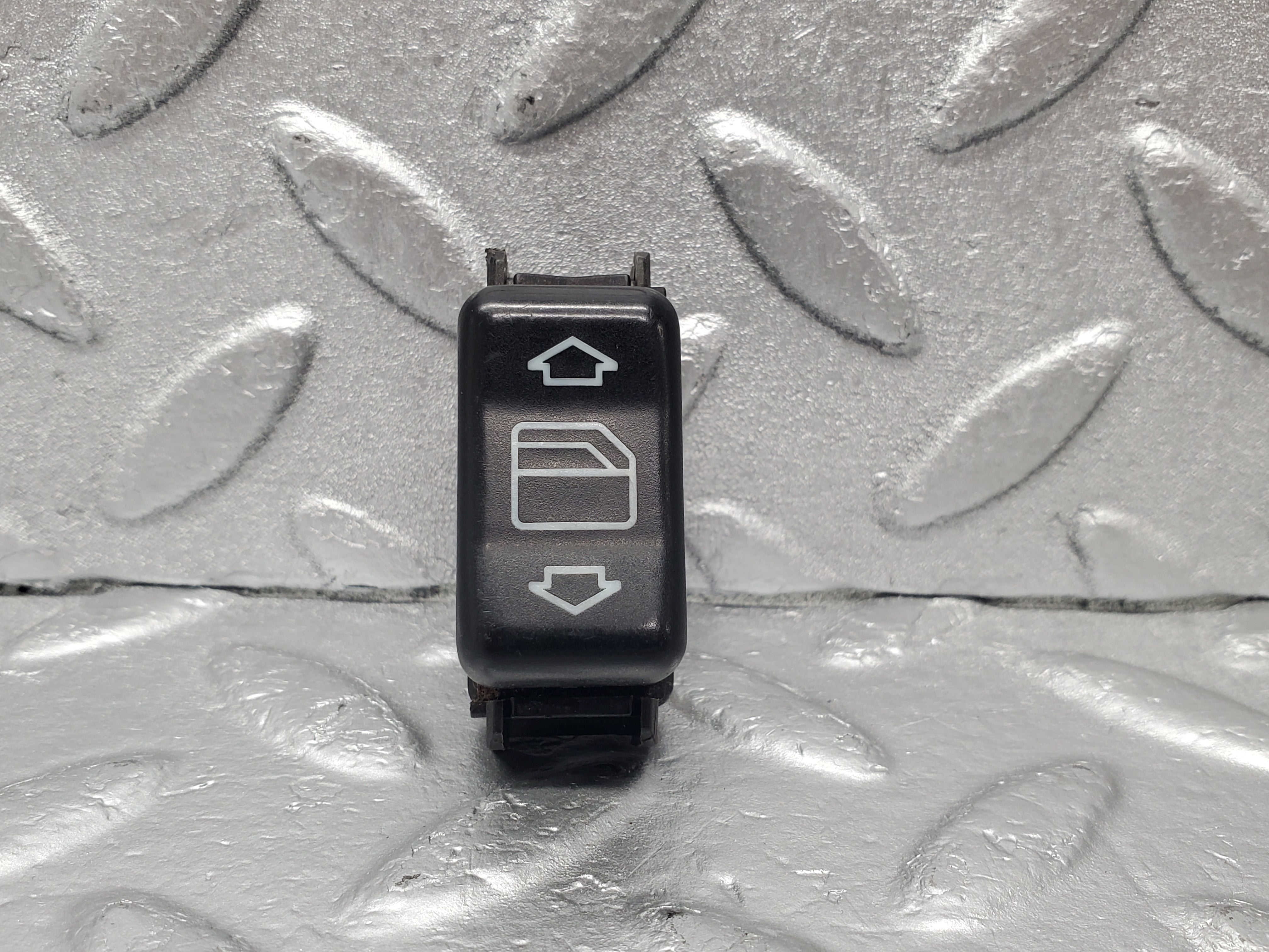 22606 Mercedes-Benz C124 E220 Electric Window Switch Right Side 1248209010