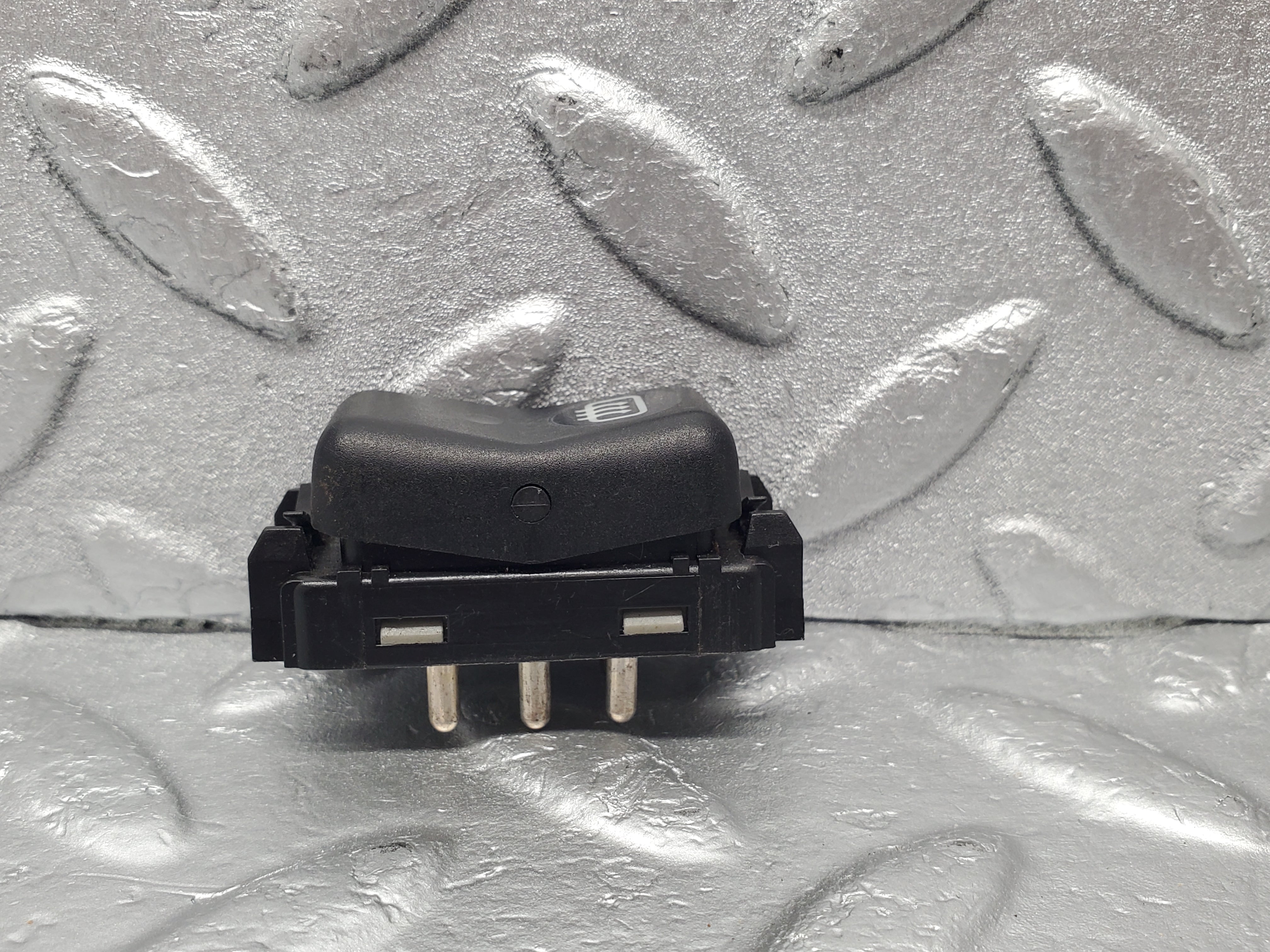 22612 Mercedes-Benz C124 E220 Coupe Rear Windscreen Defroster Switch 1298207410