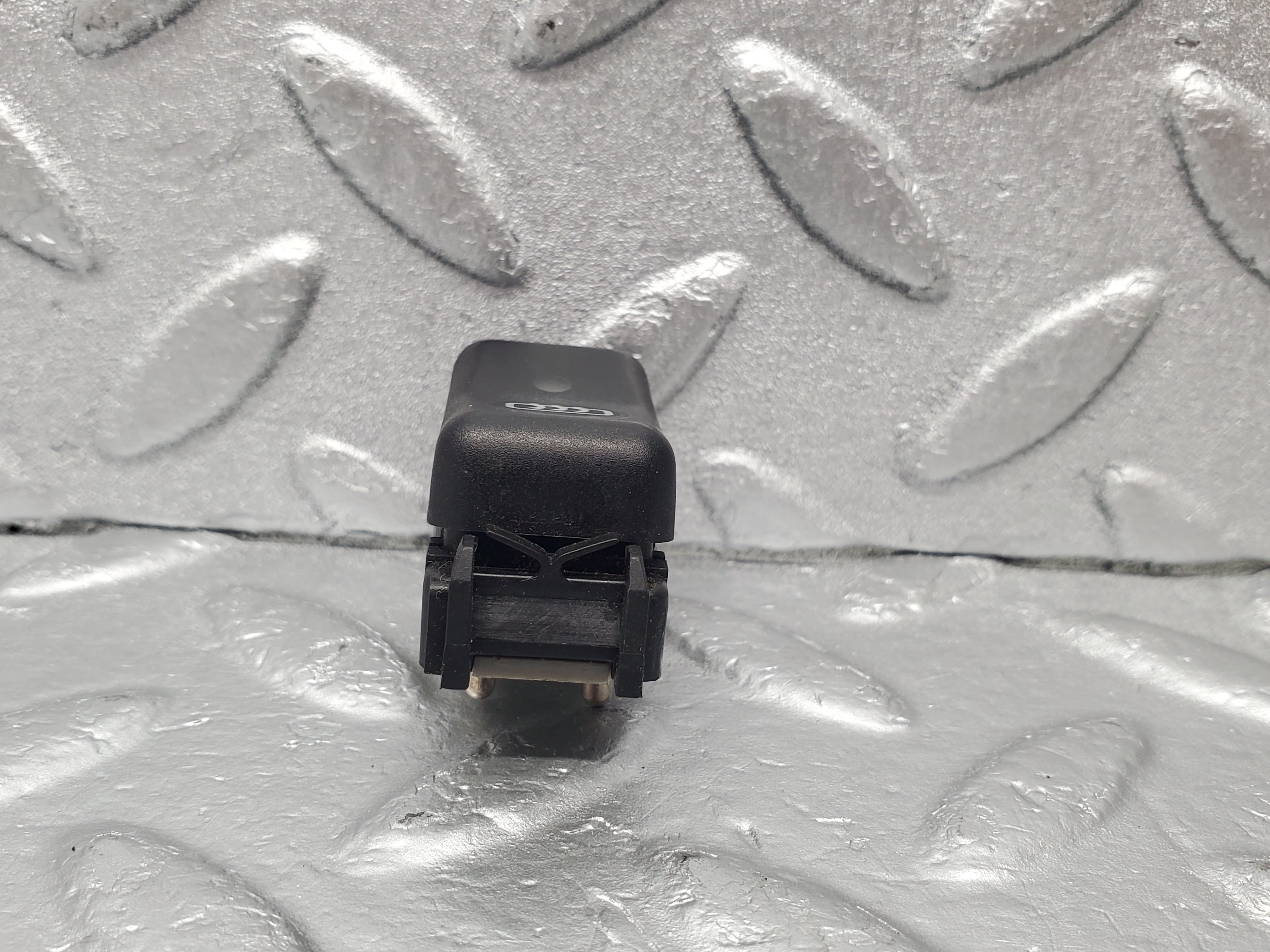 22612 Mercedes-Benz C124 E220 Coupe Rear Windscreen Defroster Switch 1298207410