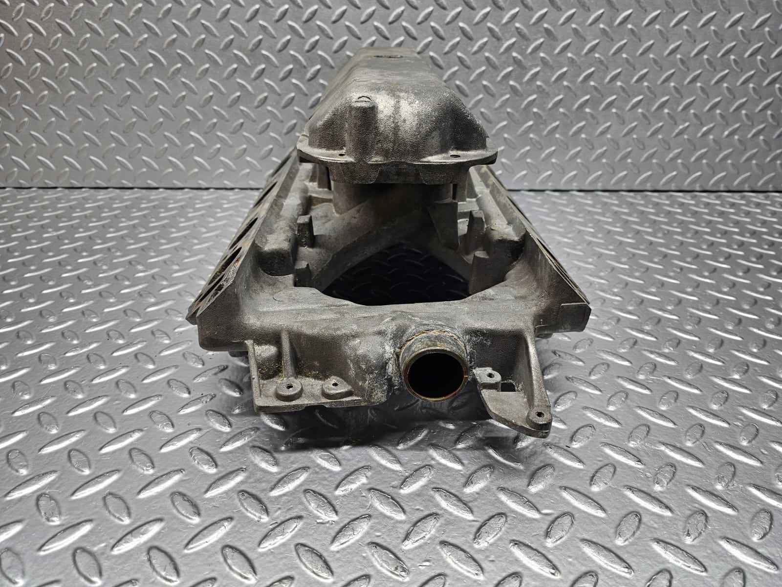 22821 Mercedes-Benz C107 450SLC Coupe Intake Manifold 1171412101