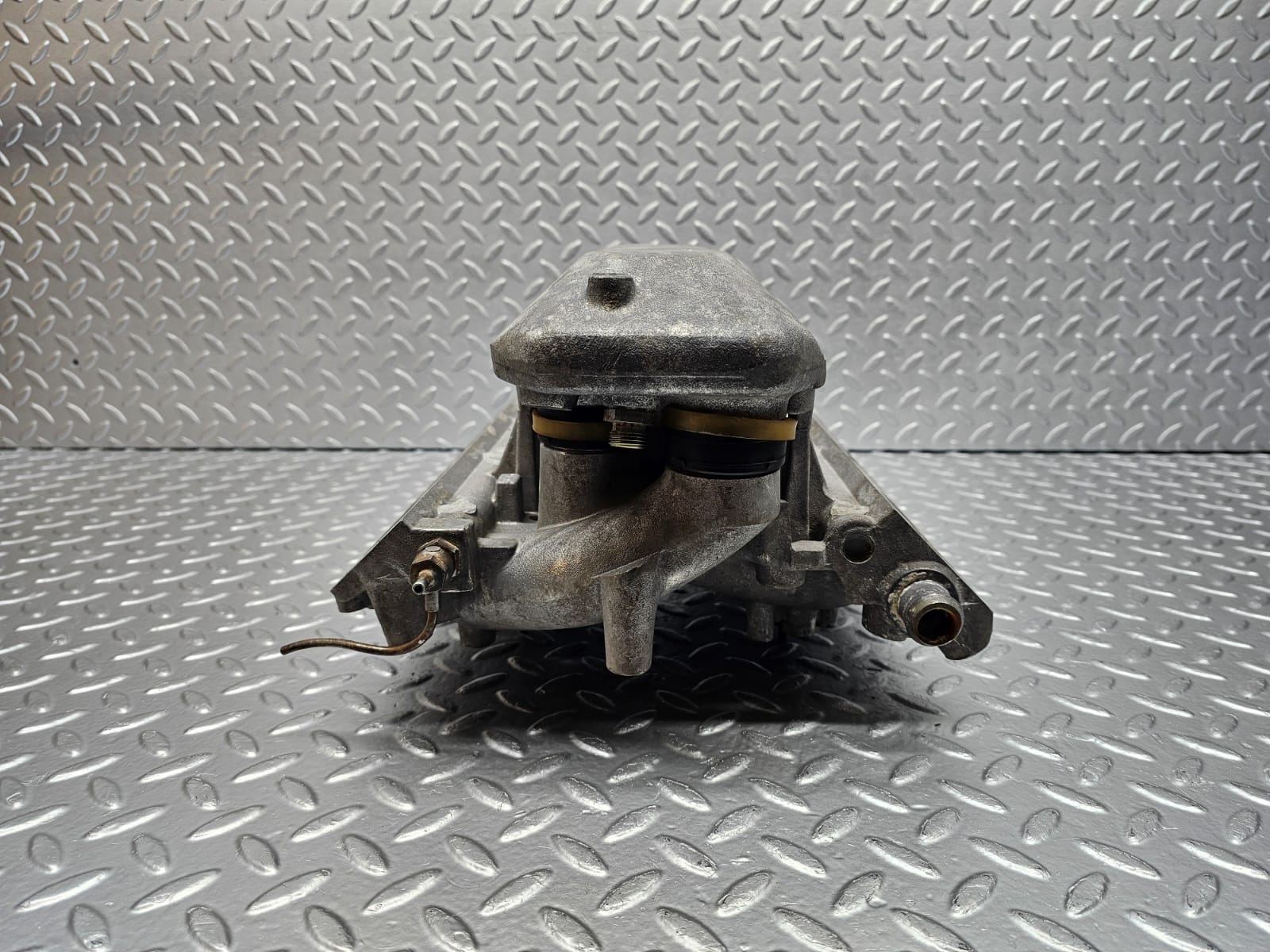 22821 Mercedes-Benz C107 450SLC Coupe Intake Manifold 1171412101