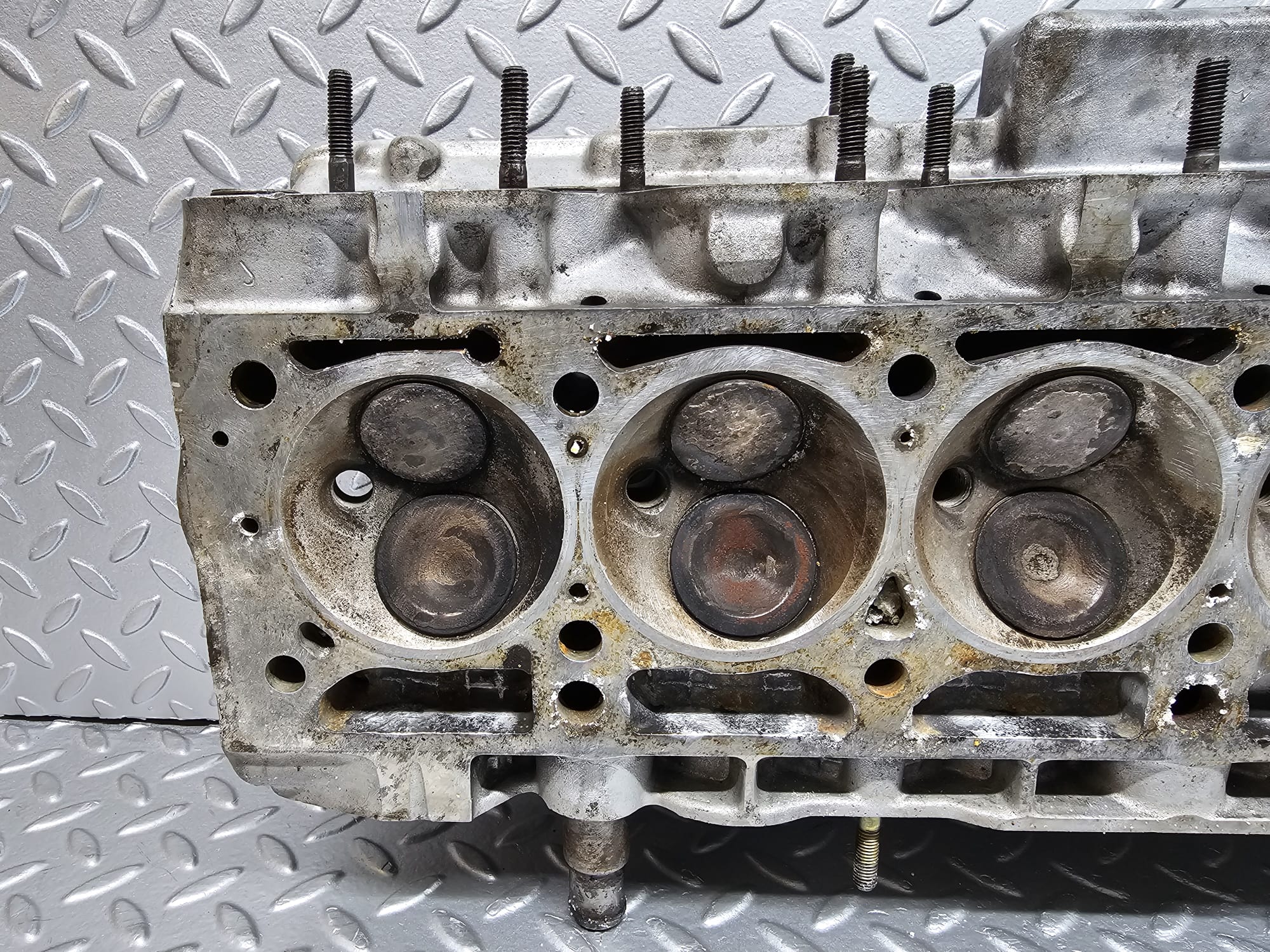 24127 Mercedes-Benz W123 280E Cylinder Head 1100161901