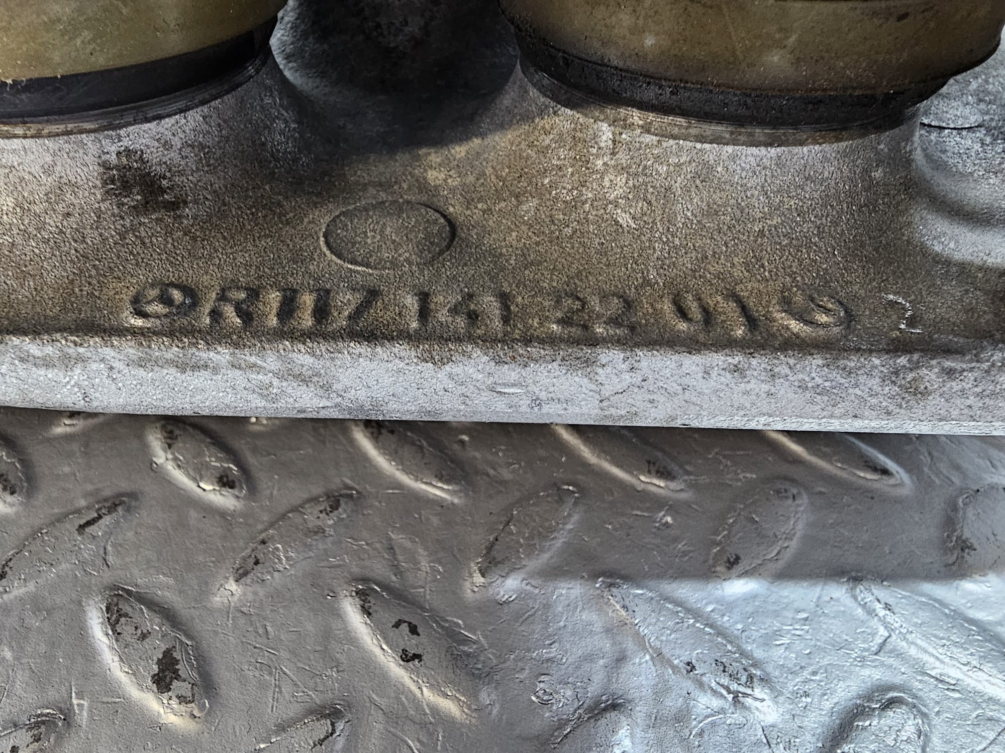 26346 Mercedes-Benz W116 450SE Intake Manifold 1171412101